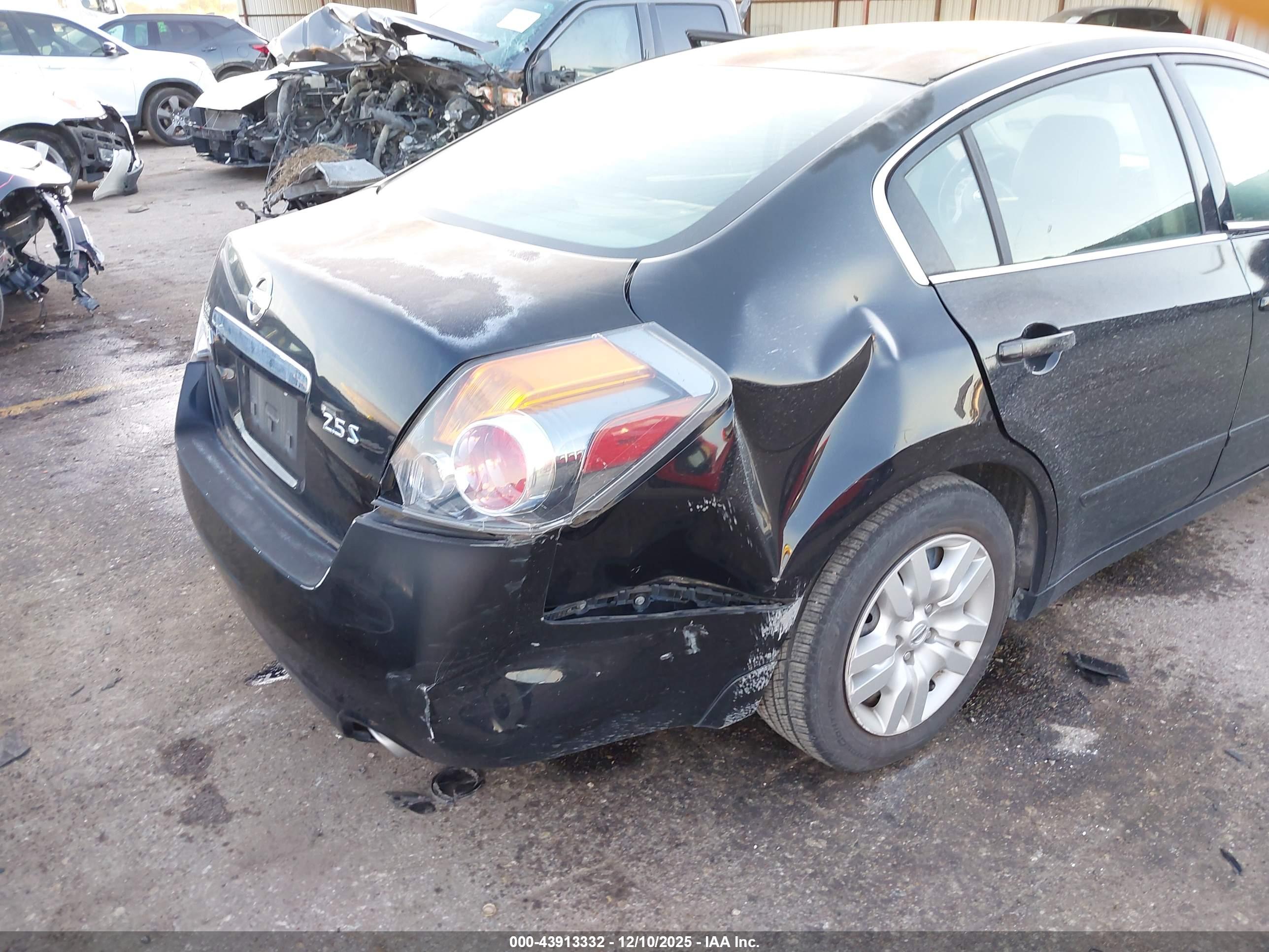 NISSAN ALTIMA image 6