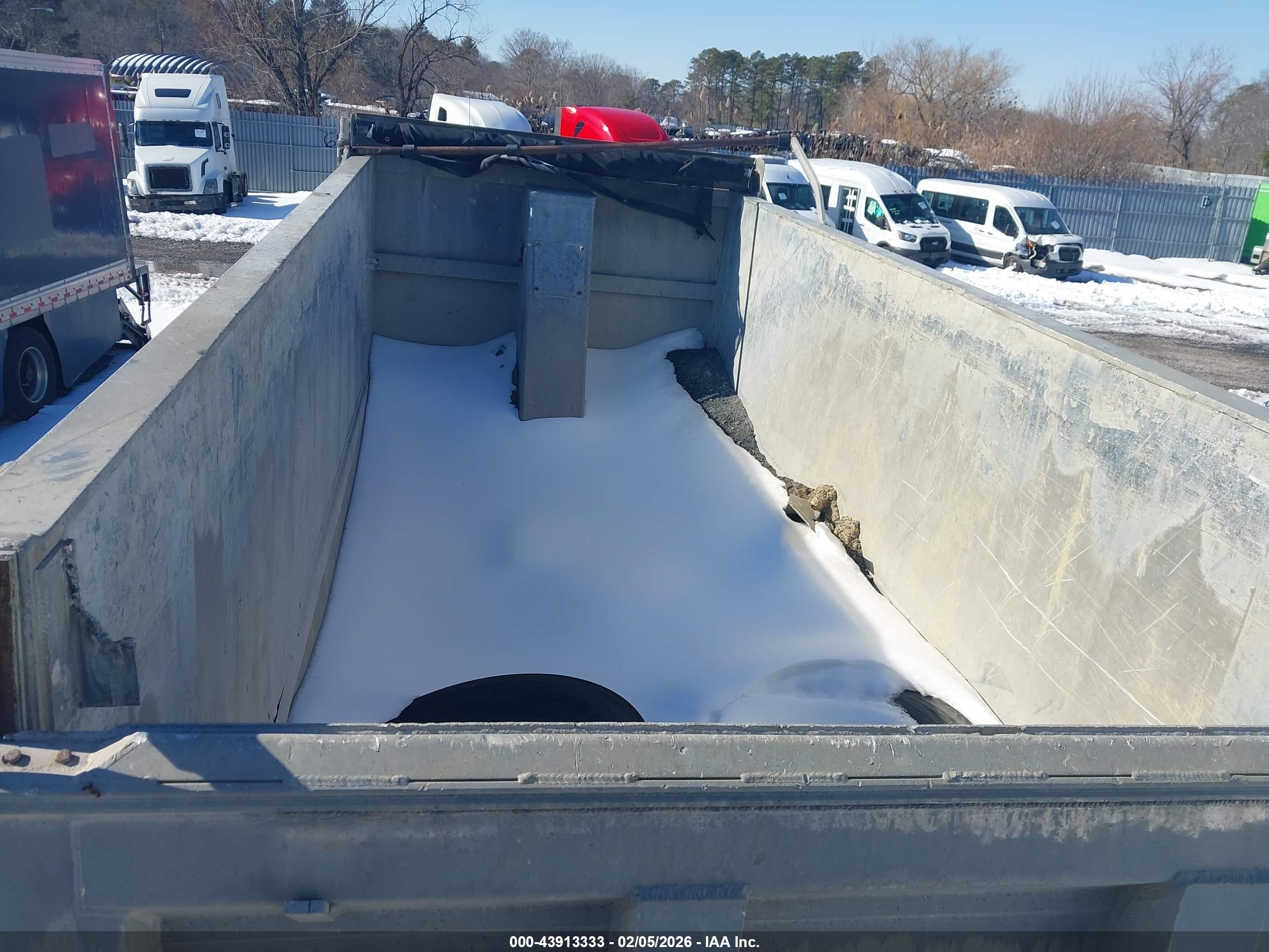 KENWORTH CONSTRUCTION image 7