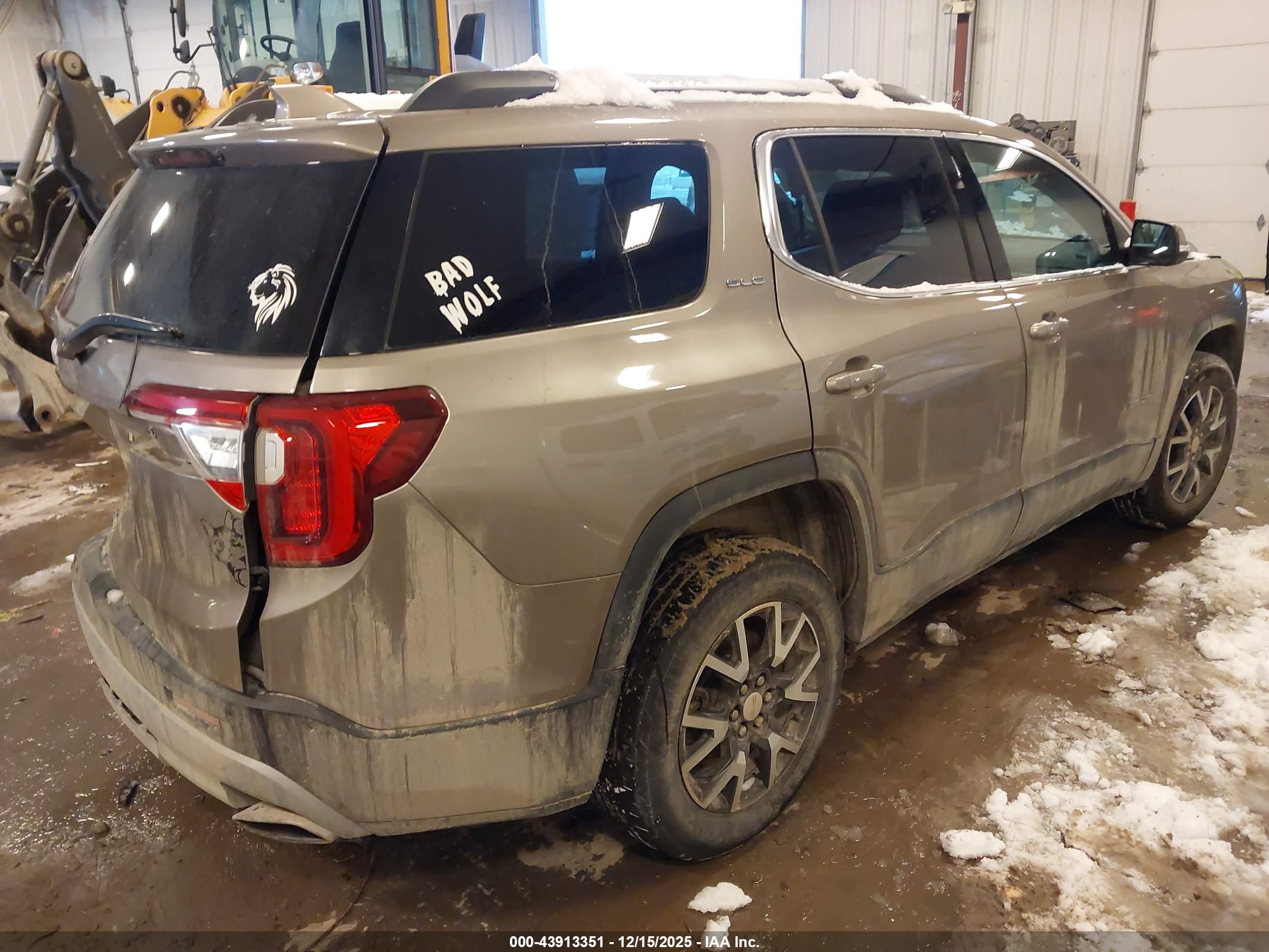 GMC ACADIA image 4