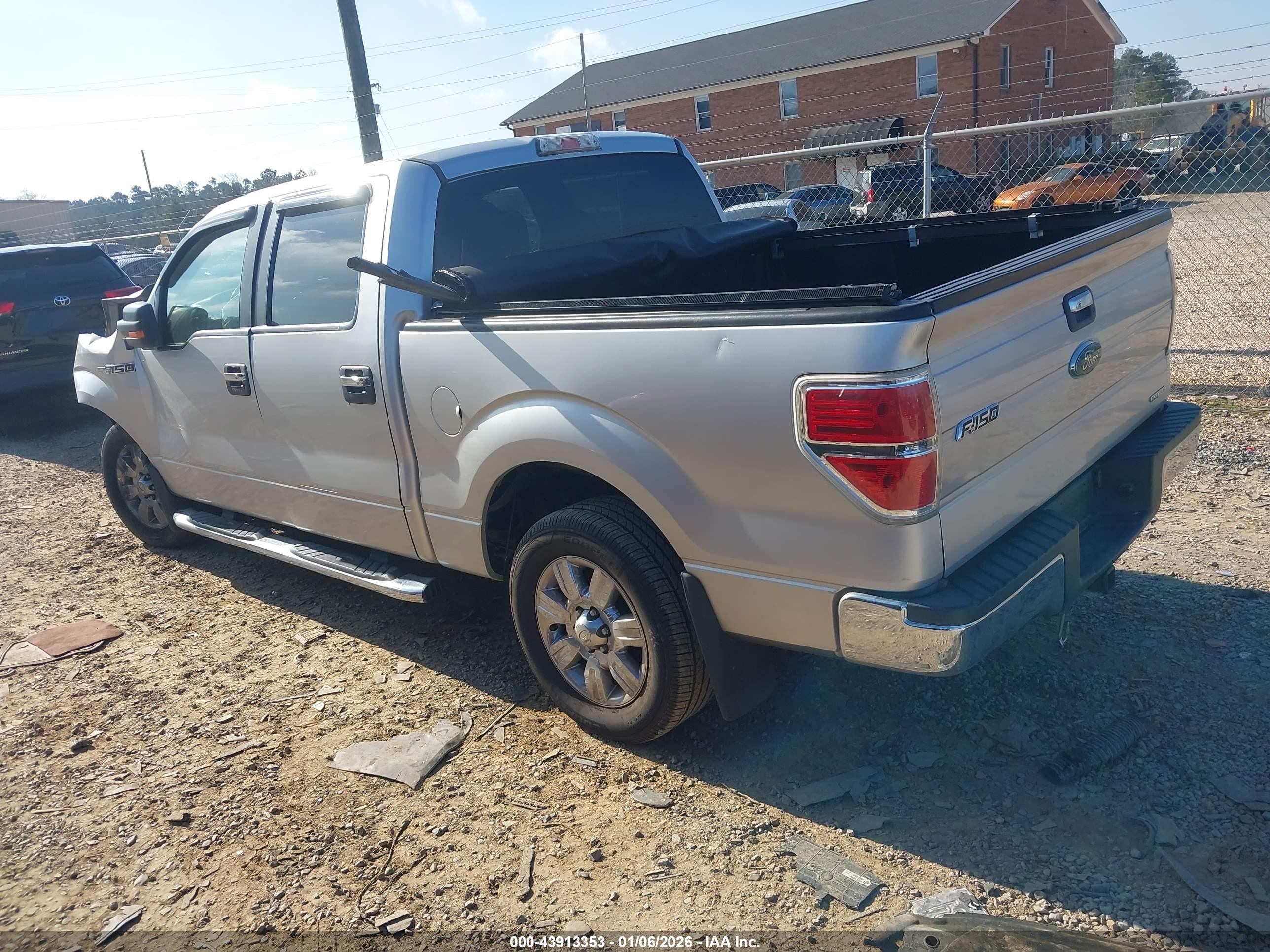 FORD F-150 image 3