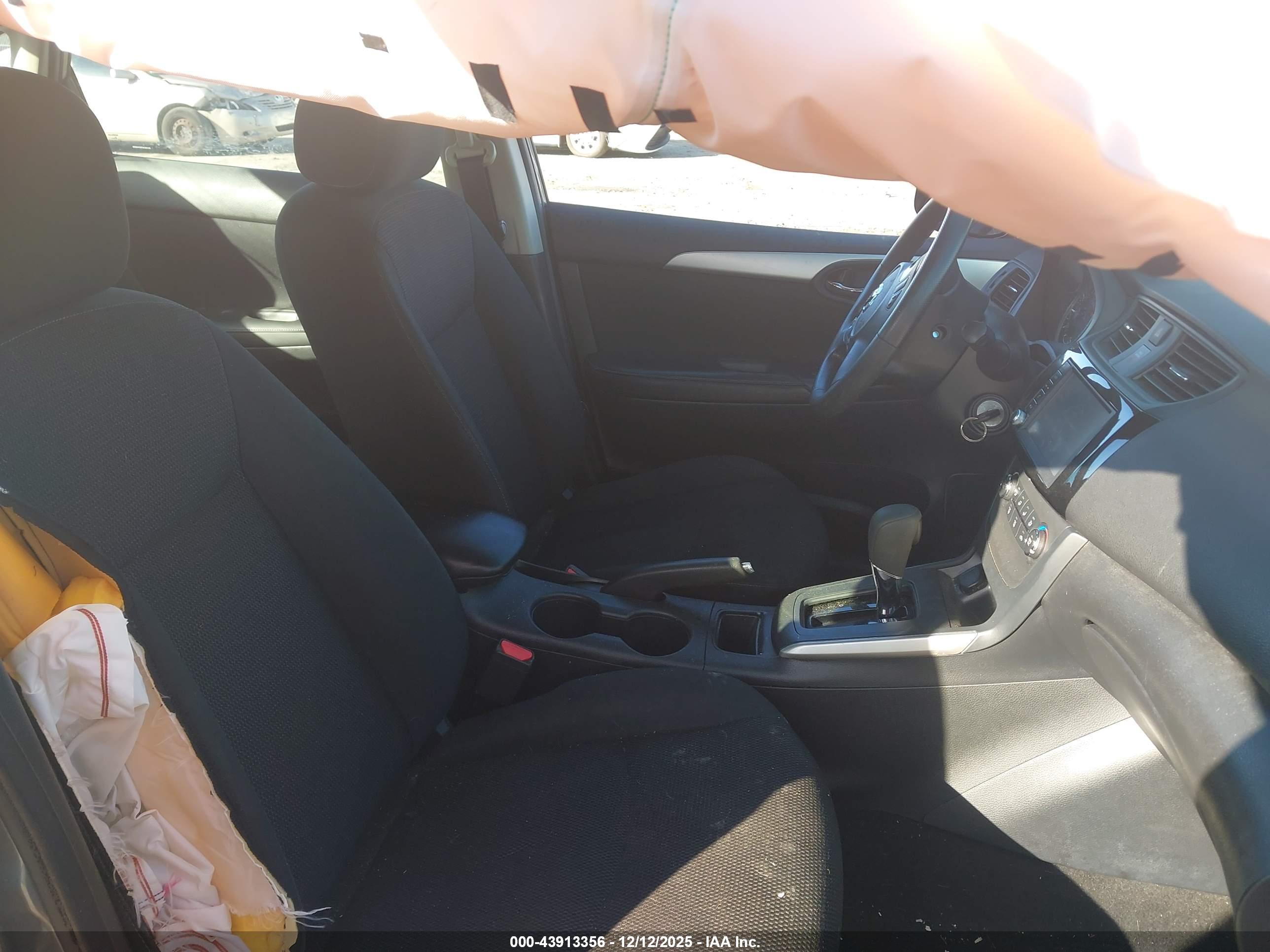NISSAN SENTRA image 5