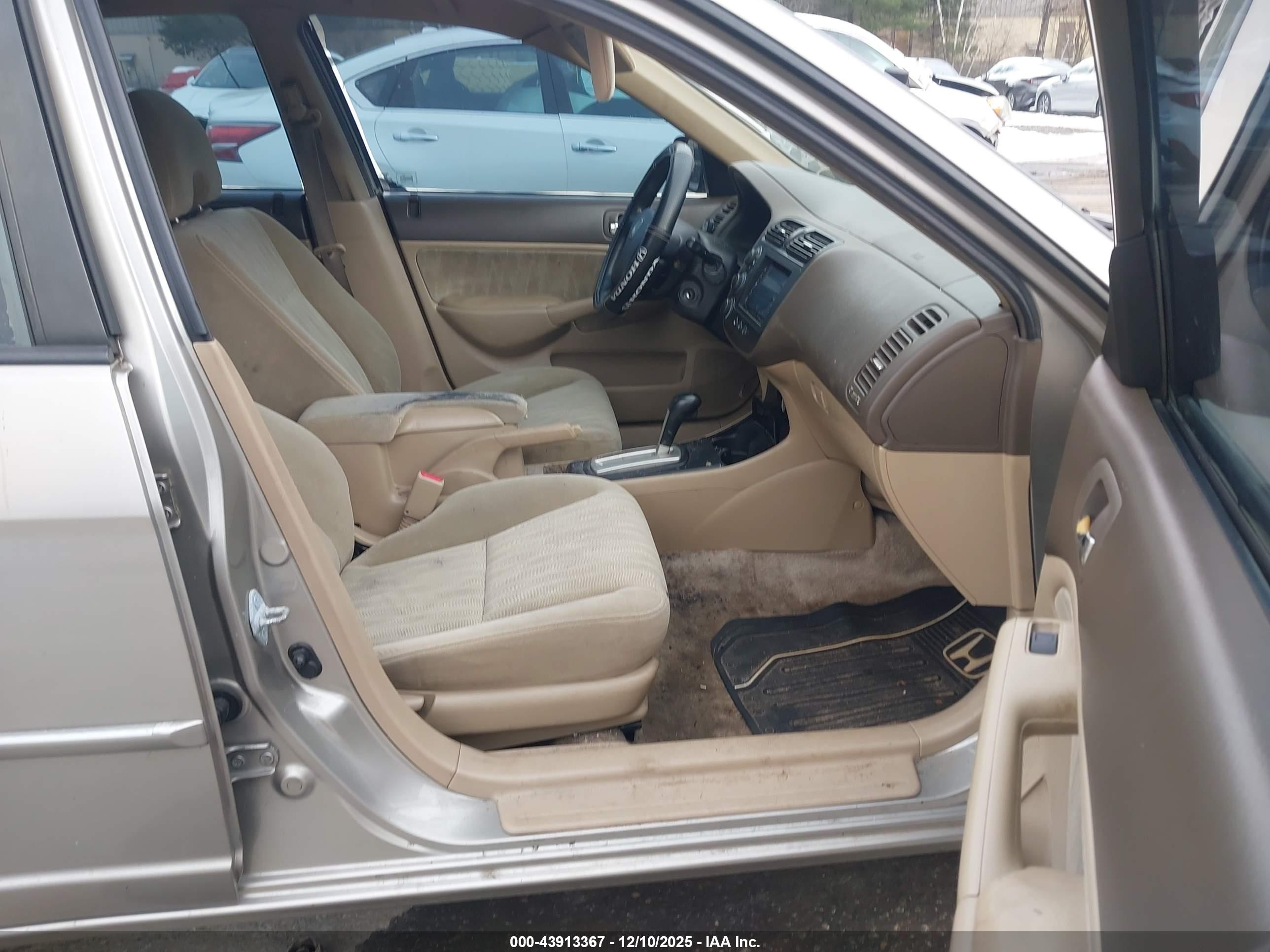 HONDA CIVIC image 5