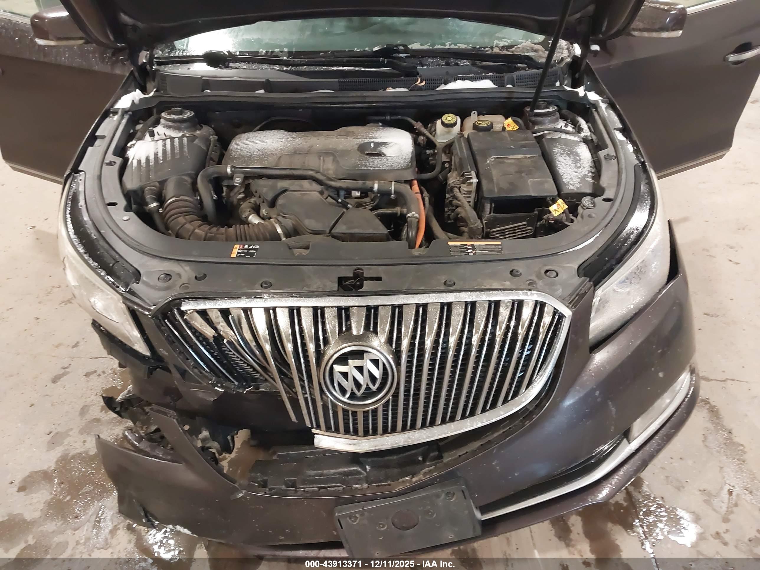 BUICK LACROSSE image 10