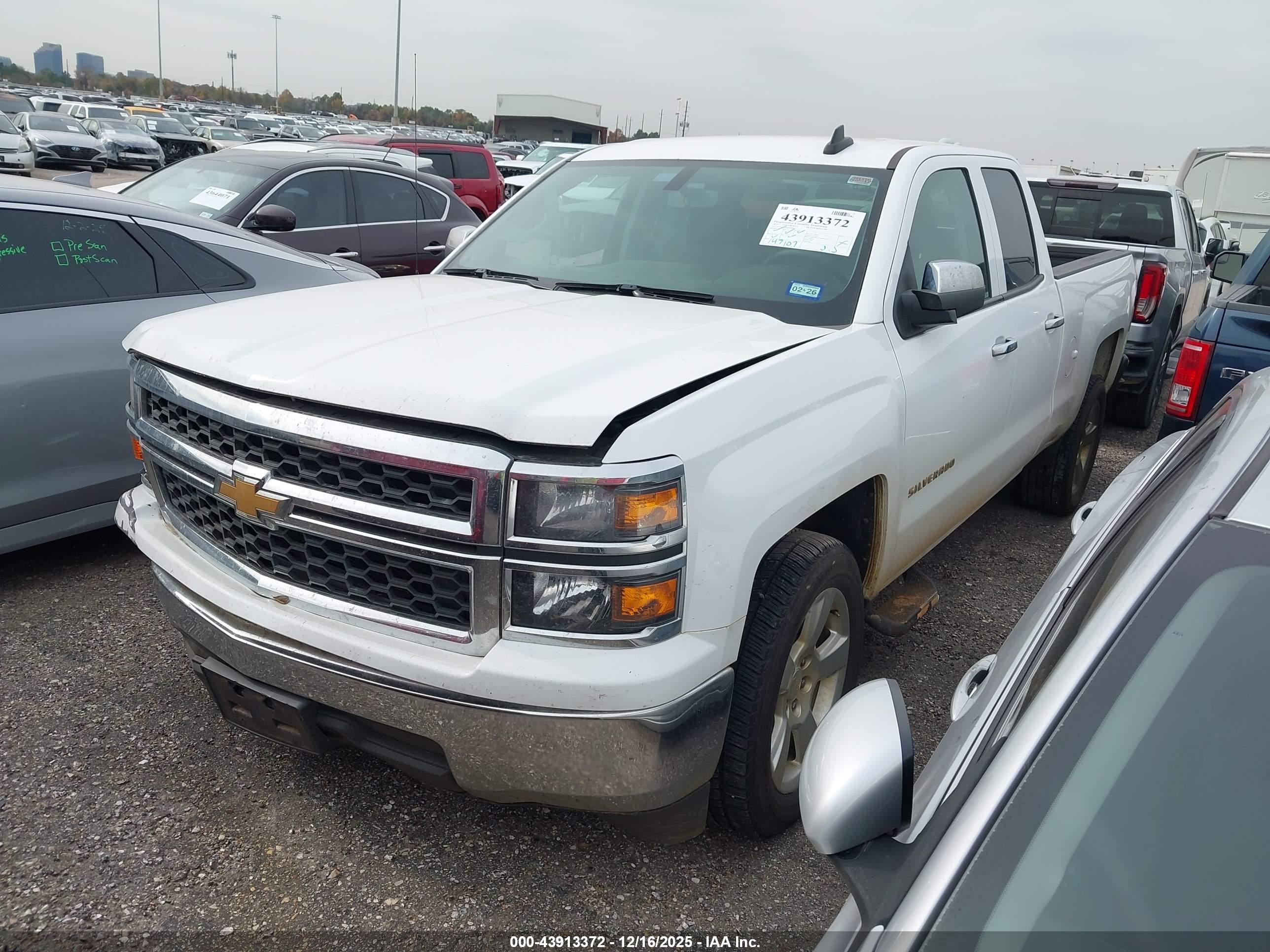 CHEVROLET SILVERADO image 2