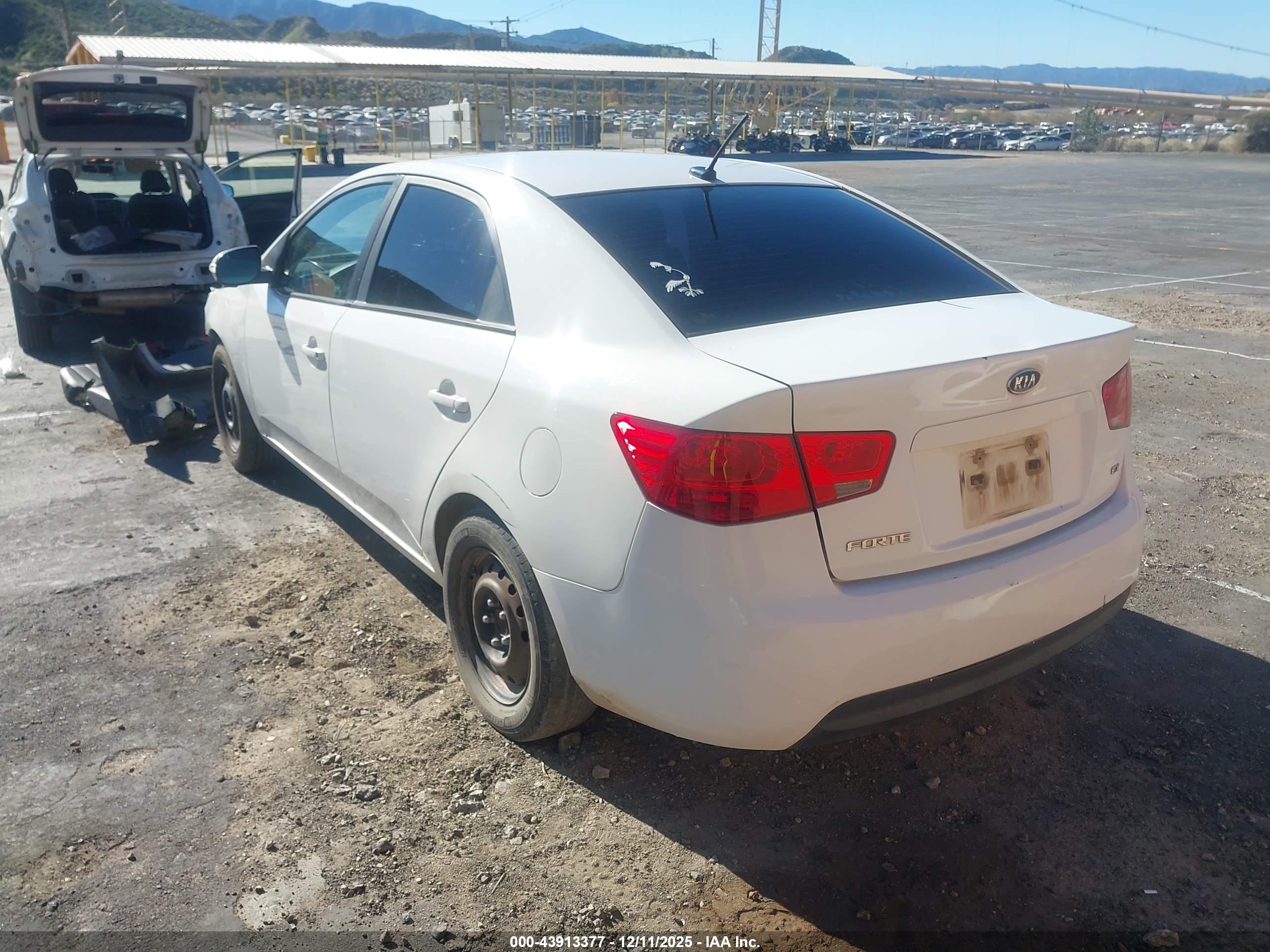 KIA FORTE image 3