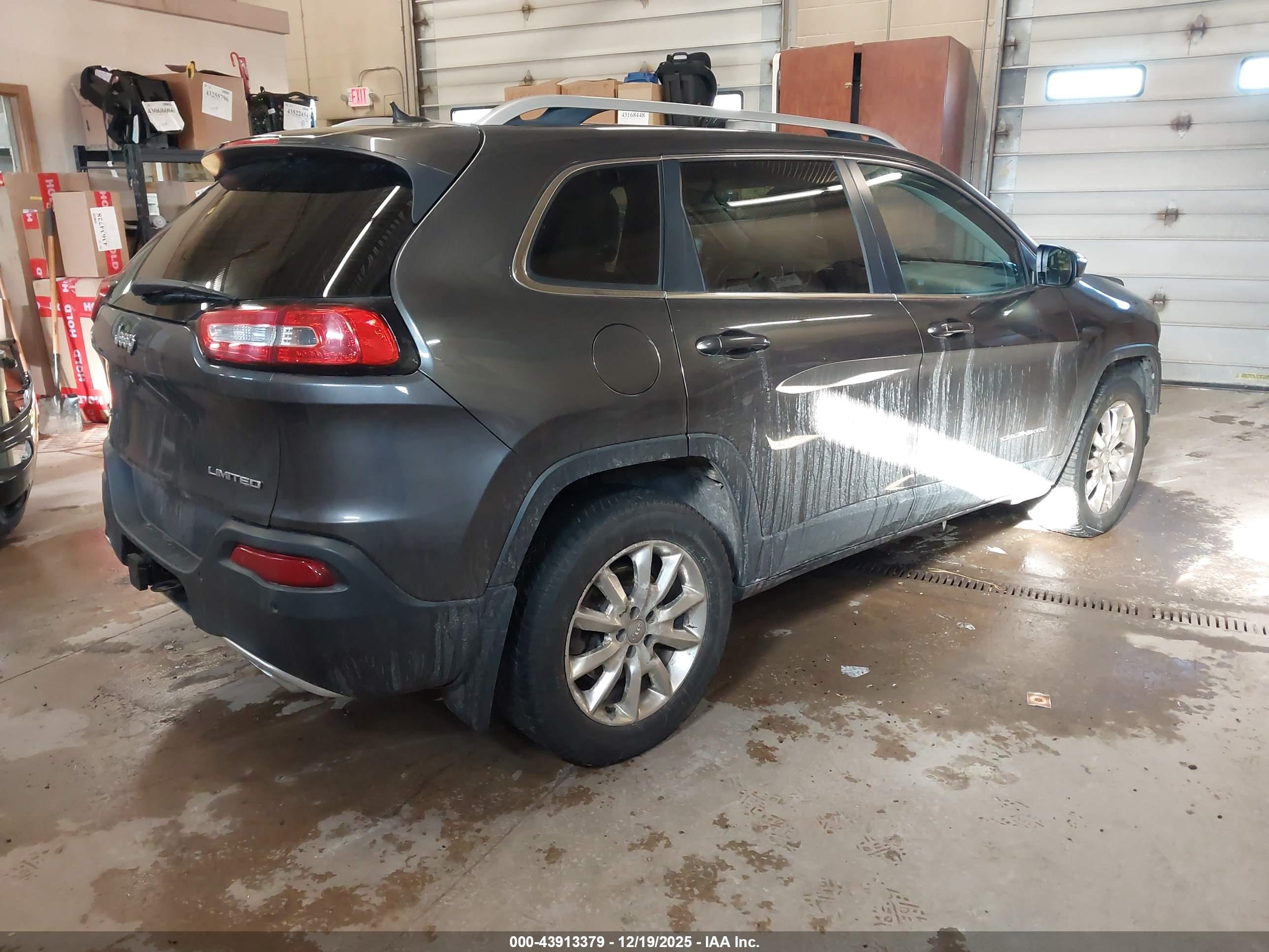 JEEP CHEROKEE image 4