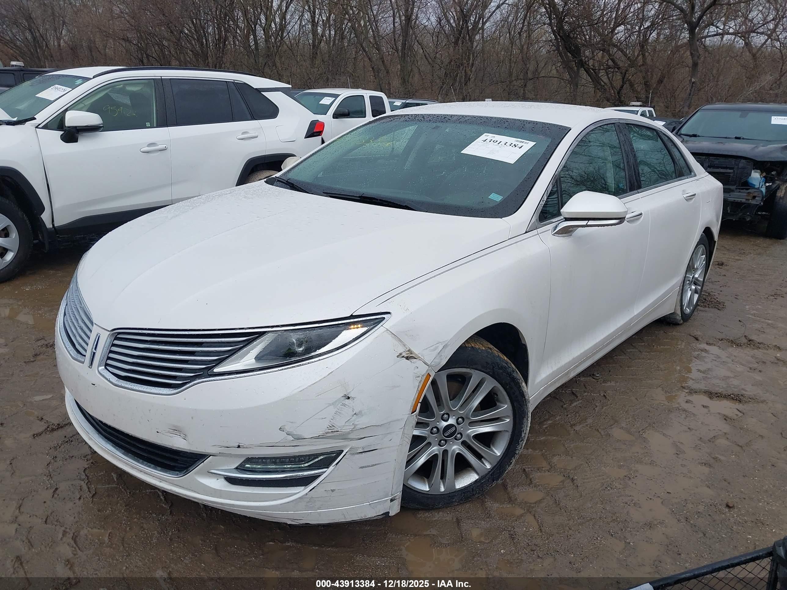 LINCOLN MKZ image 2