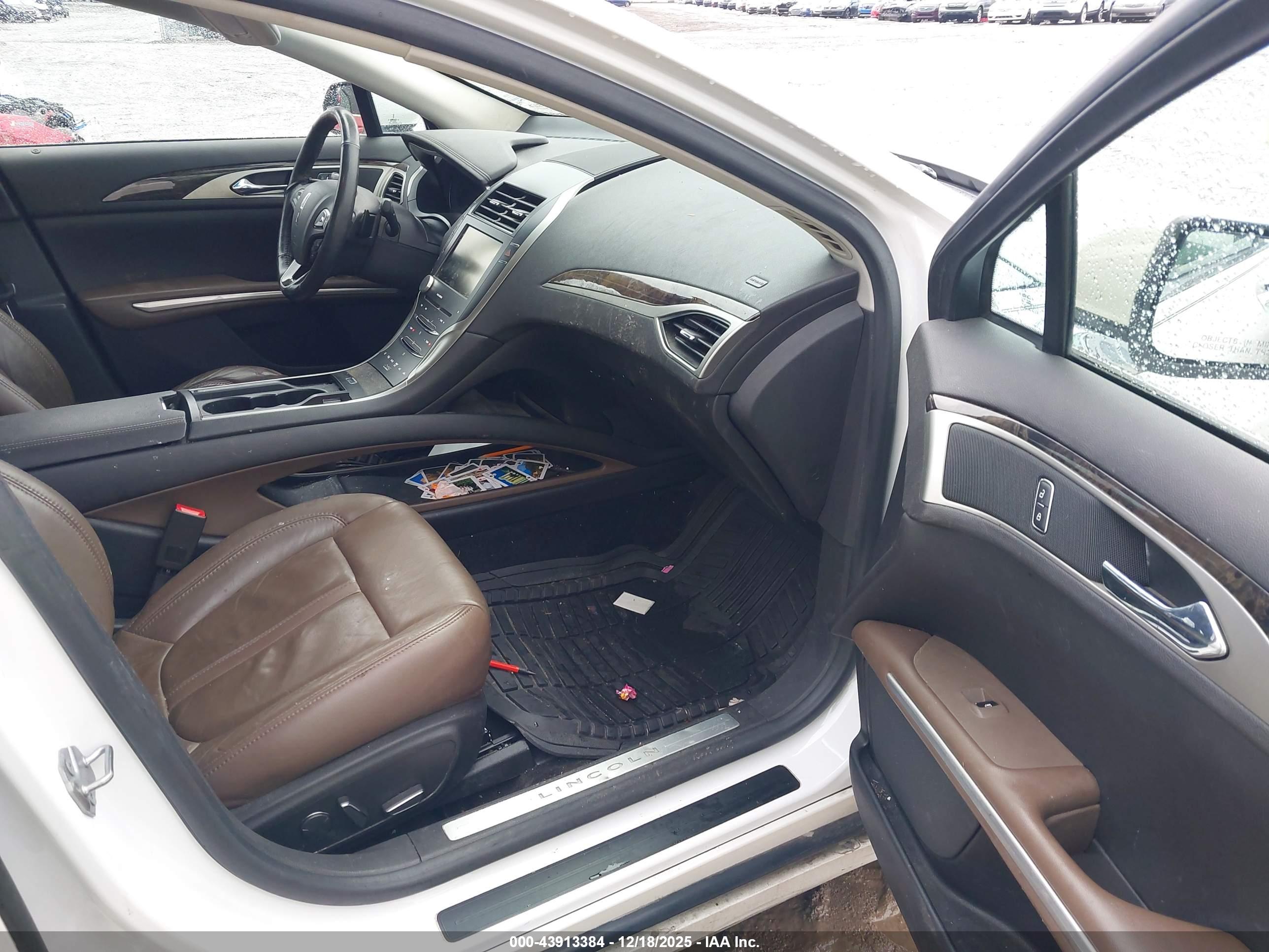 LINCOLN MKZ image 5