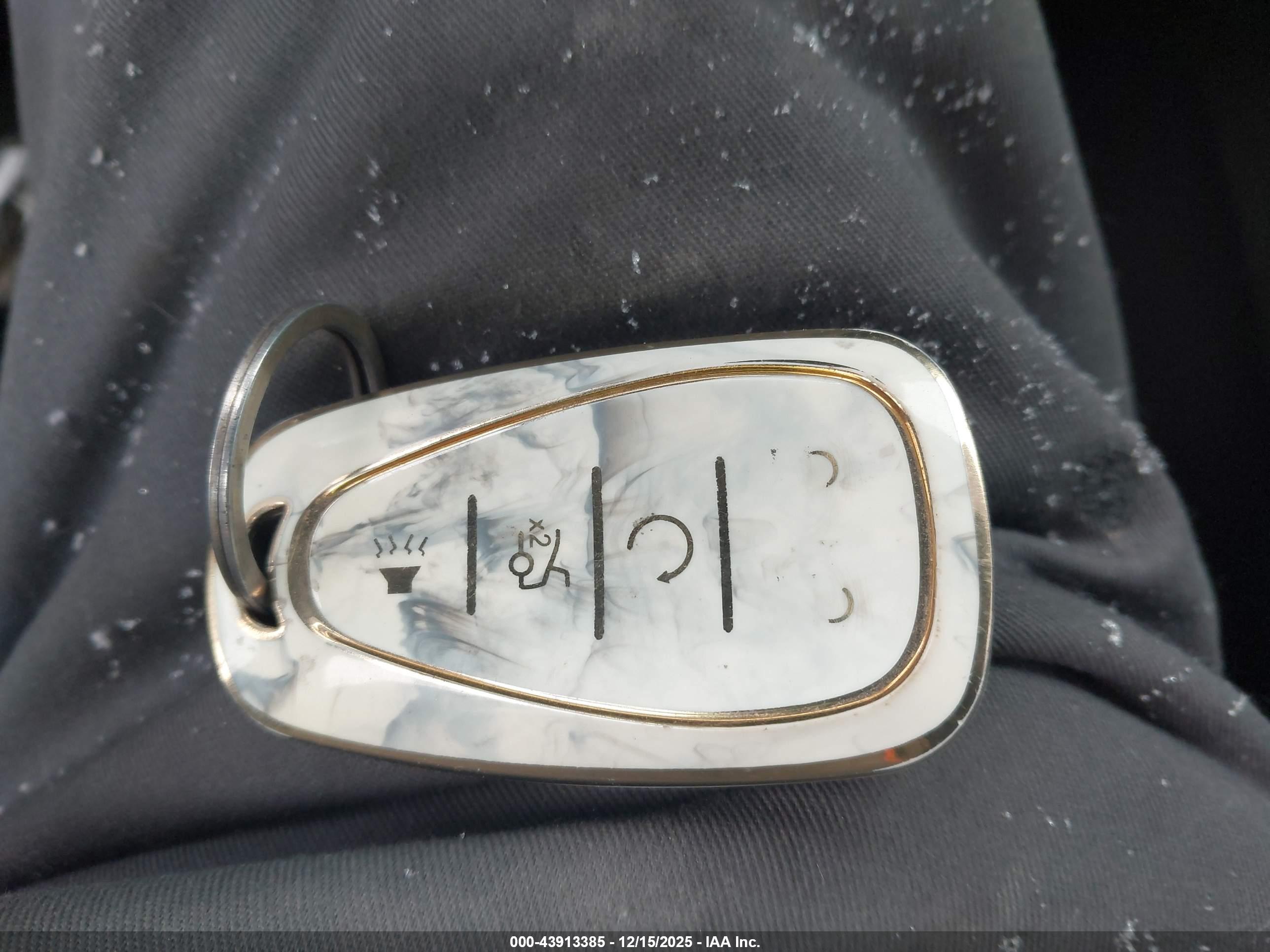 CHEVROLET EQUINOX image 11