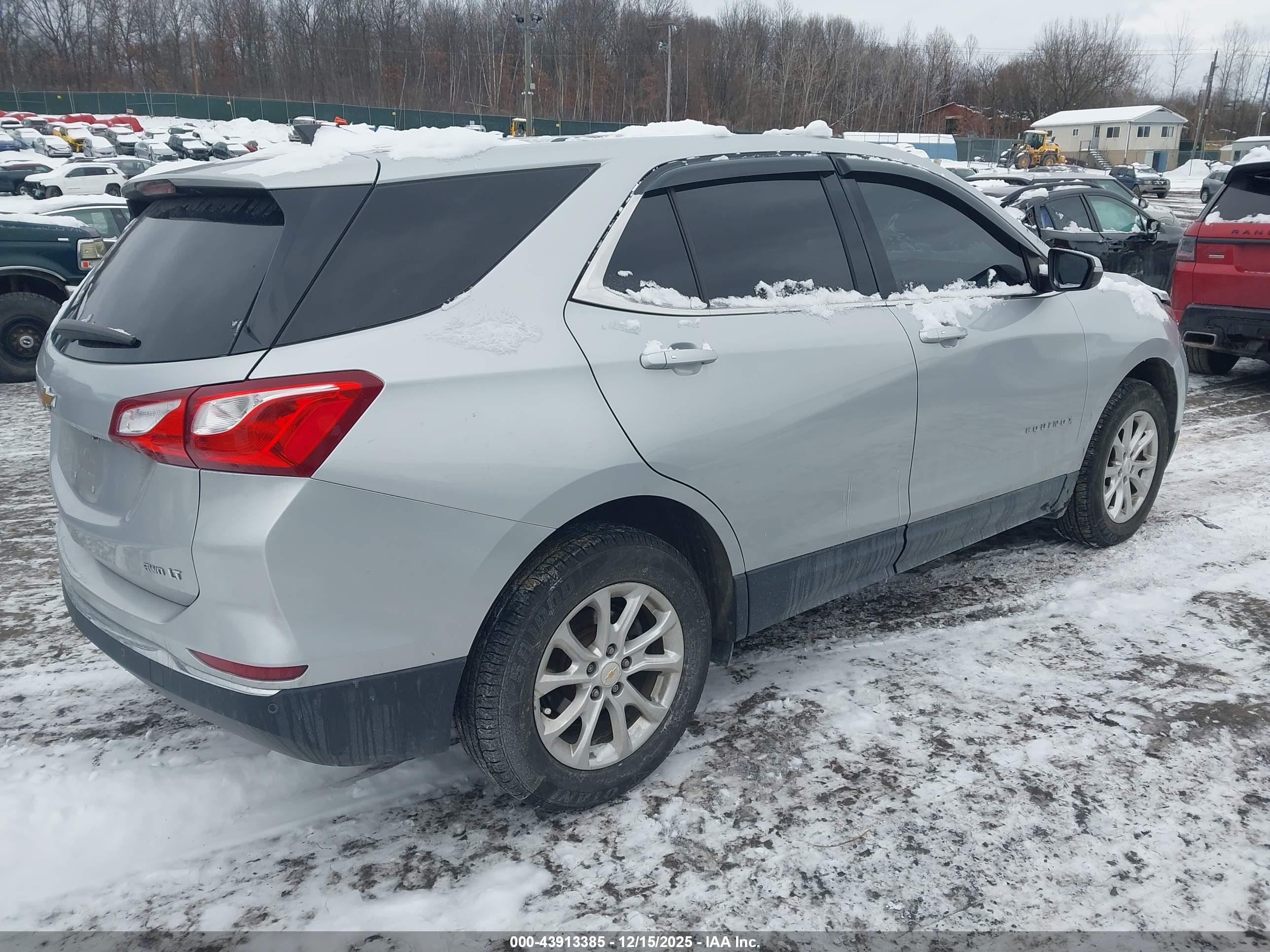 CHEVROLET EQUINOX image 4