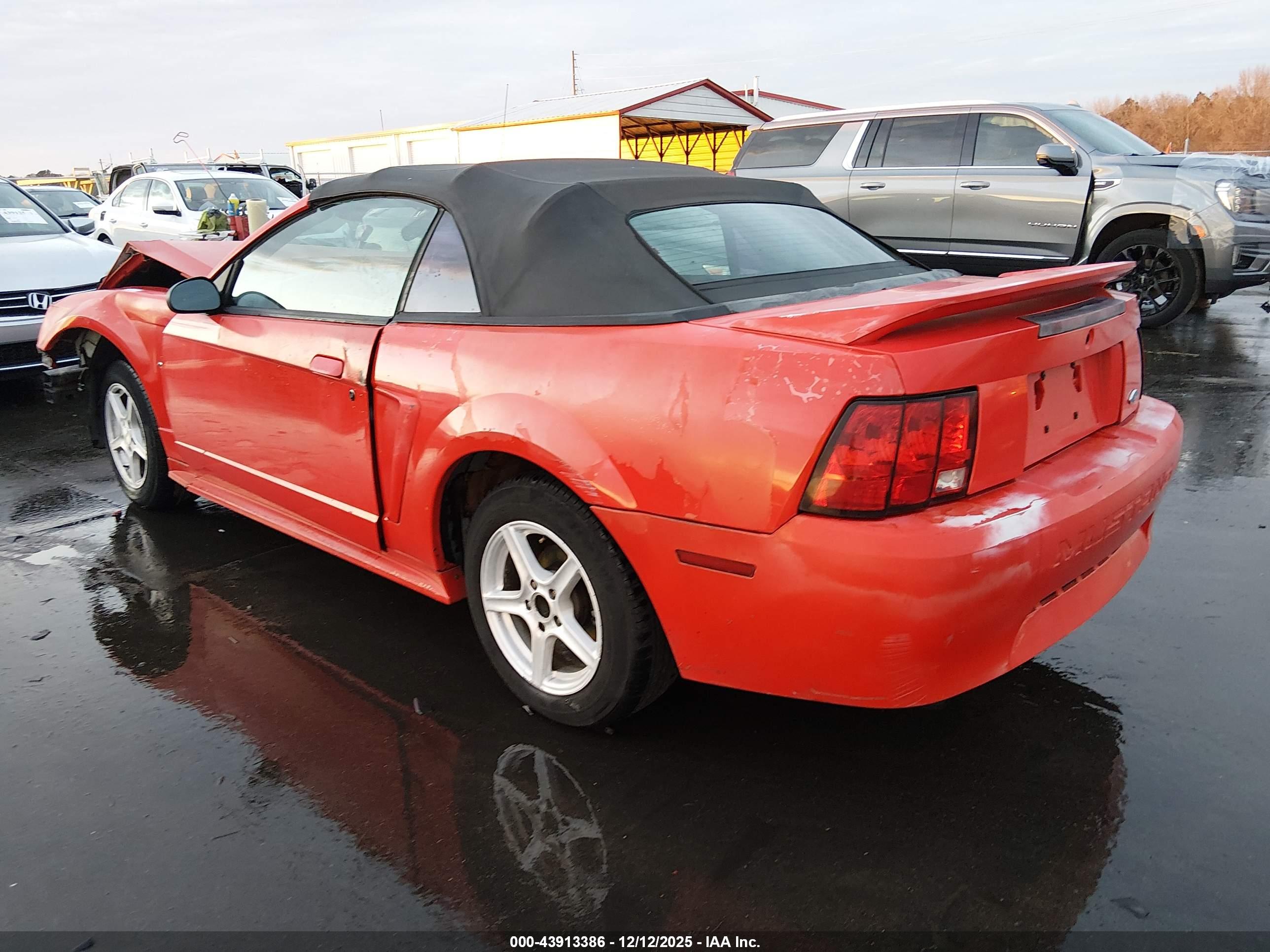 FORD MUSTANG image 3