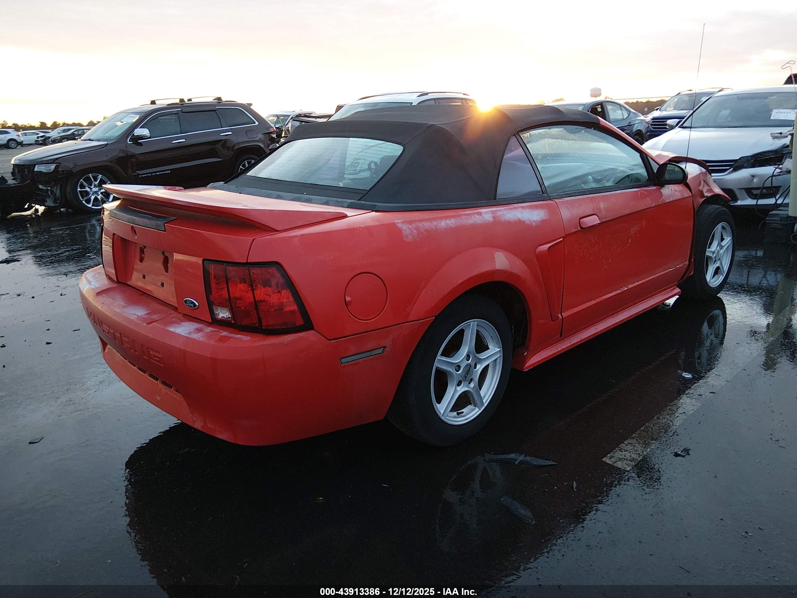 FORD MUSTANG image 4