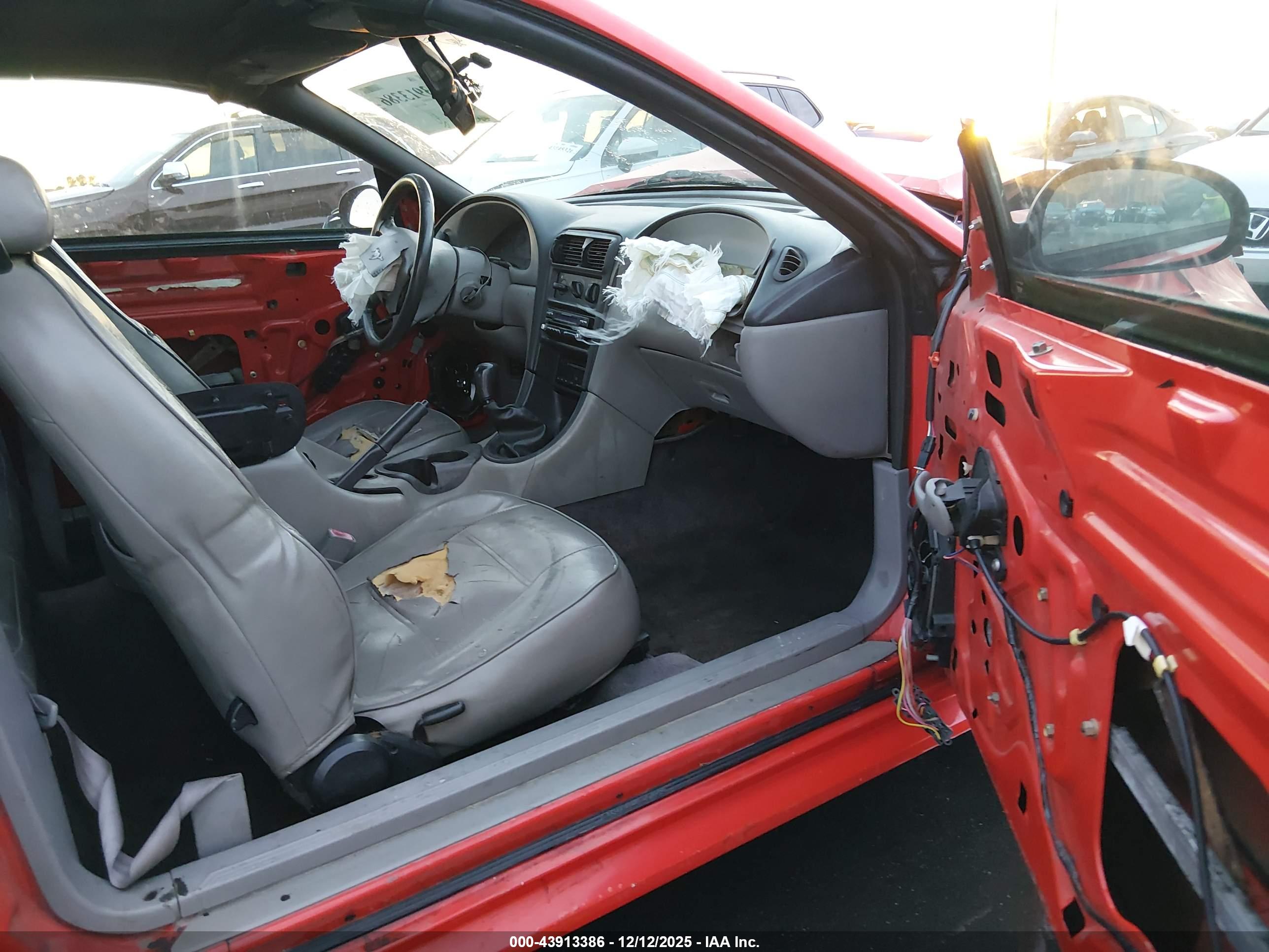 FORD MUSTANG image 5