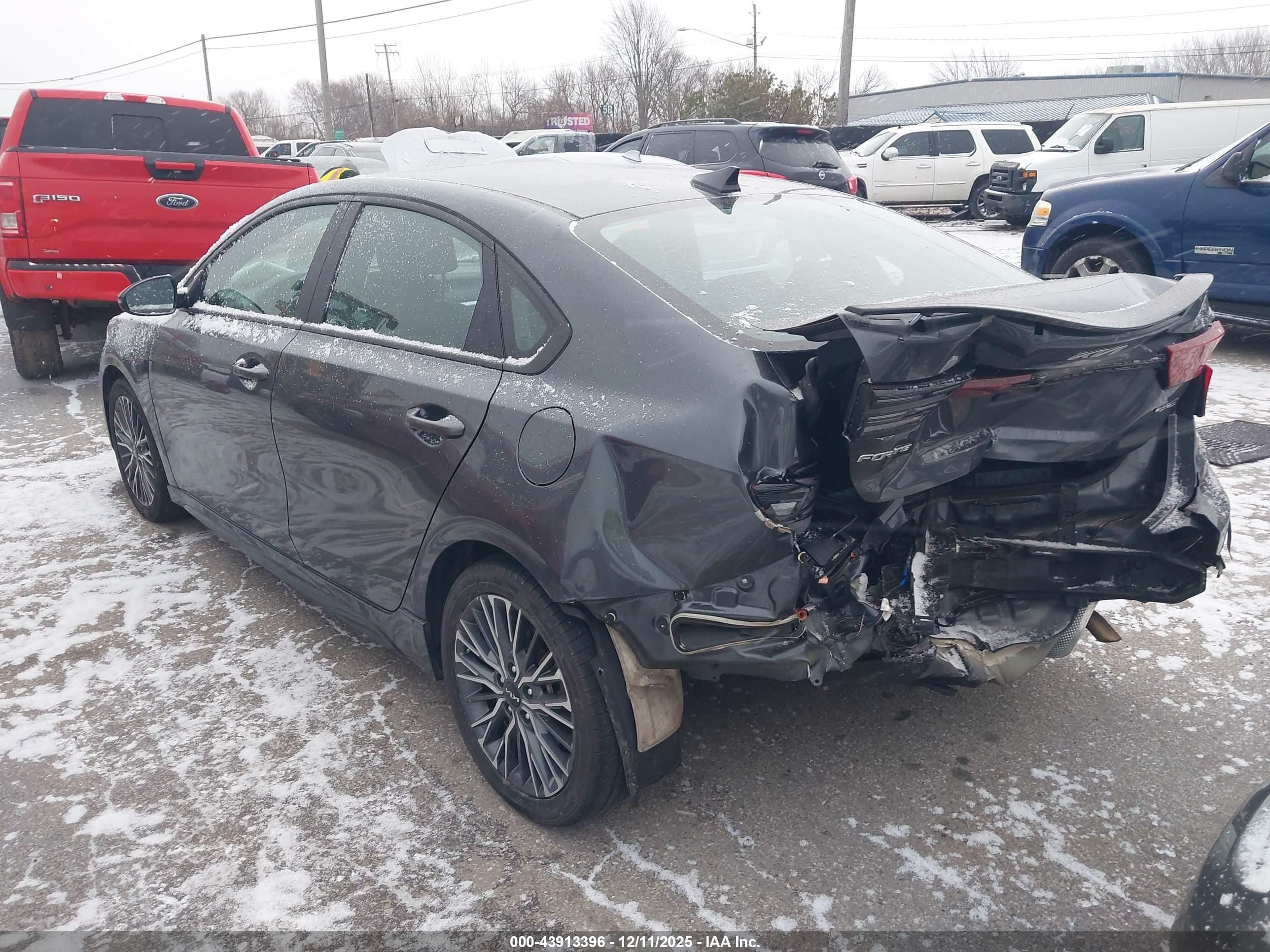 KIA FORTE image 3