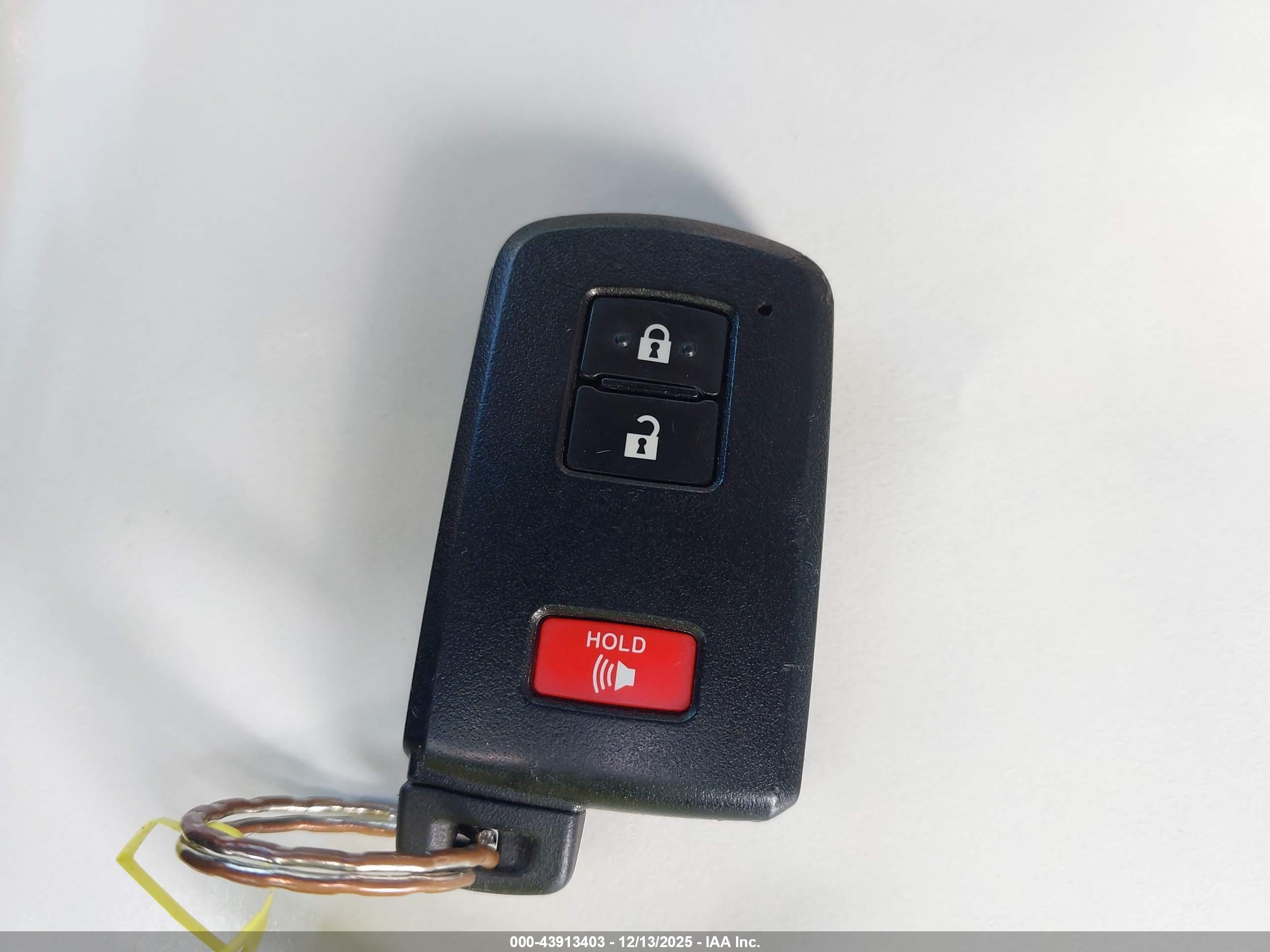 TOYOTA RAV4 image 11