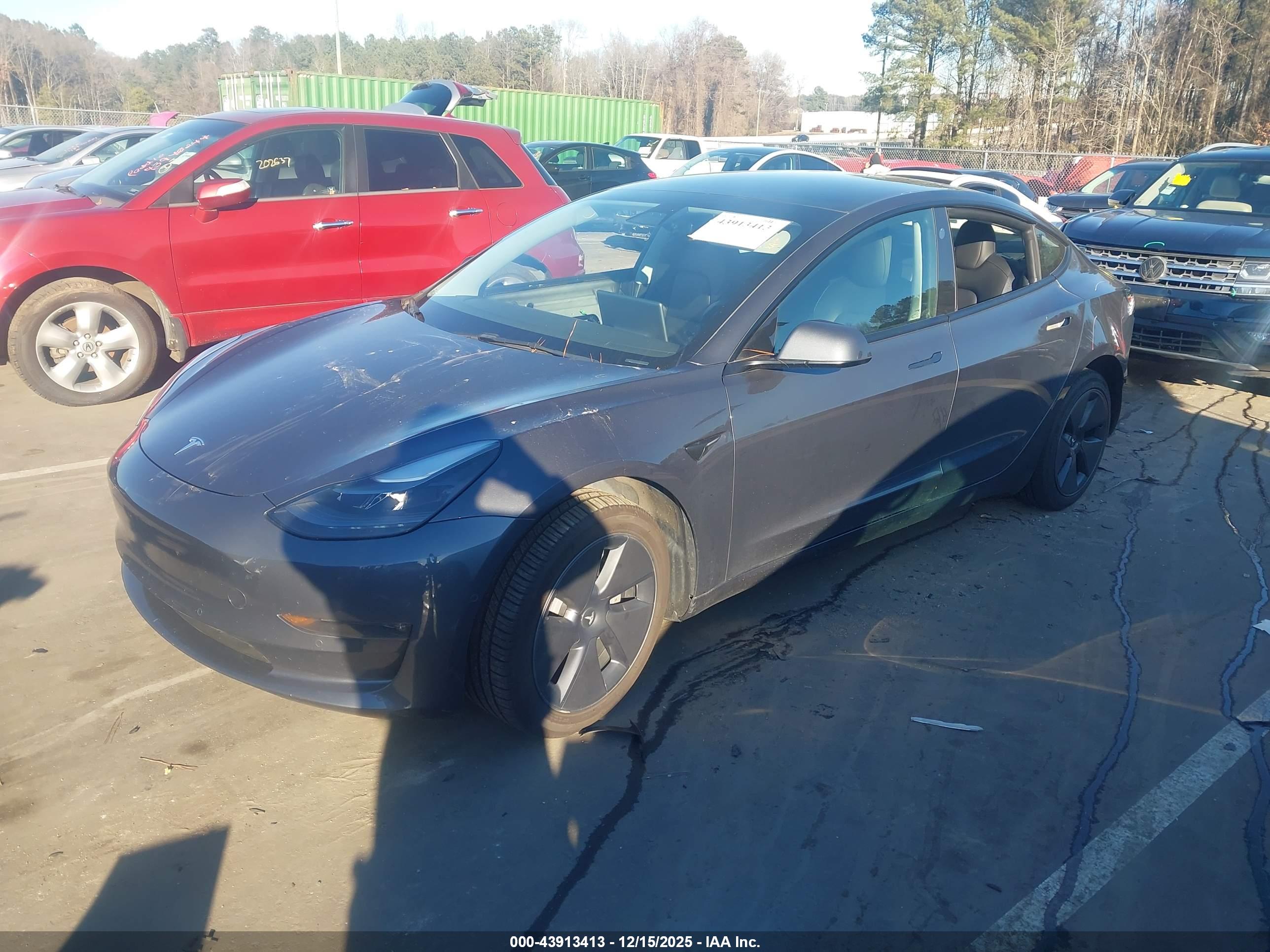 TESLA MODEL image 2