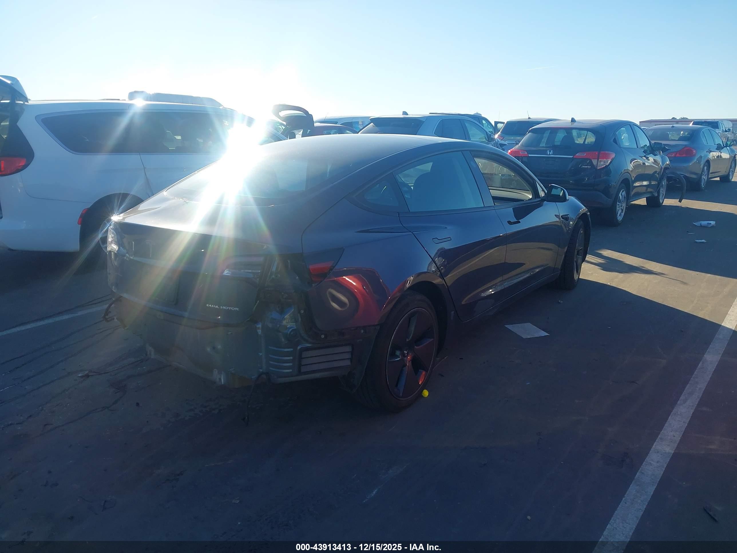 TESLA MODEL image 4