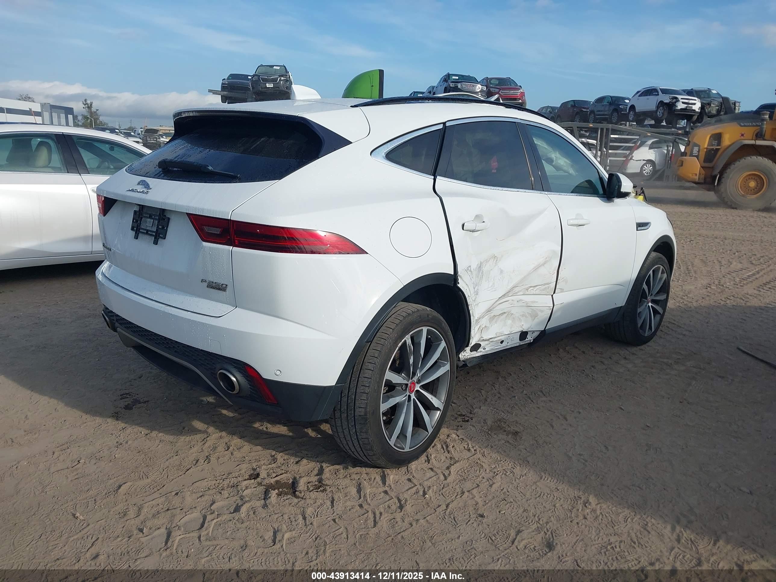 JAGUAR E-PACE image 4