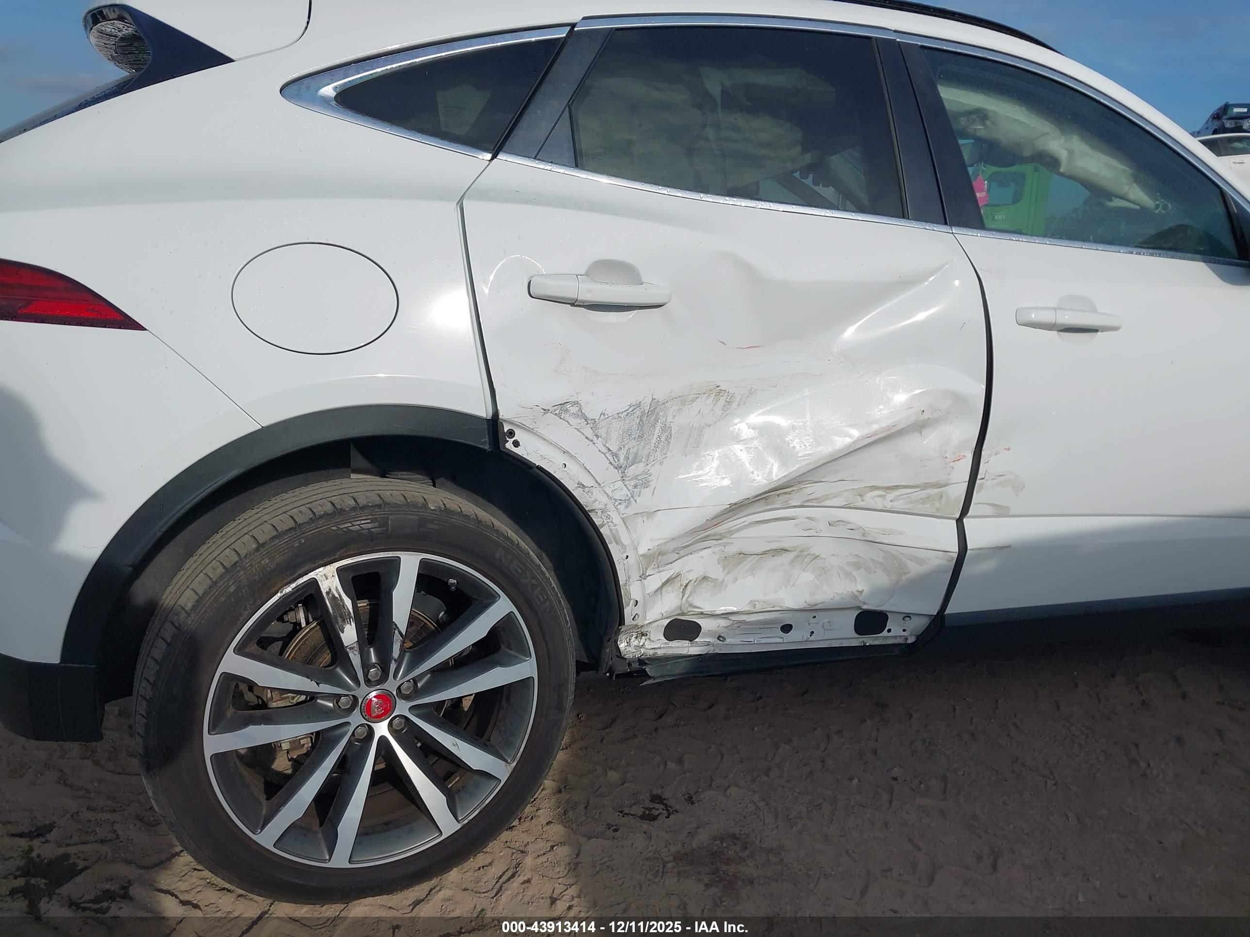 JAGUAR E-PACE image 6