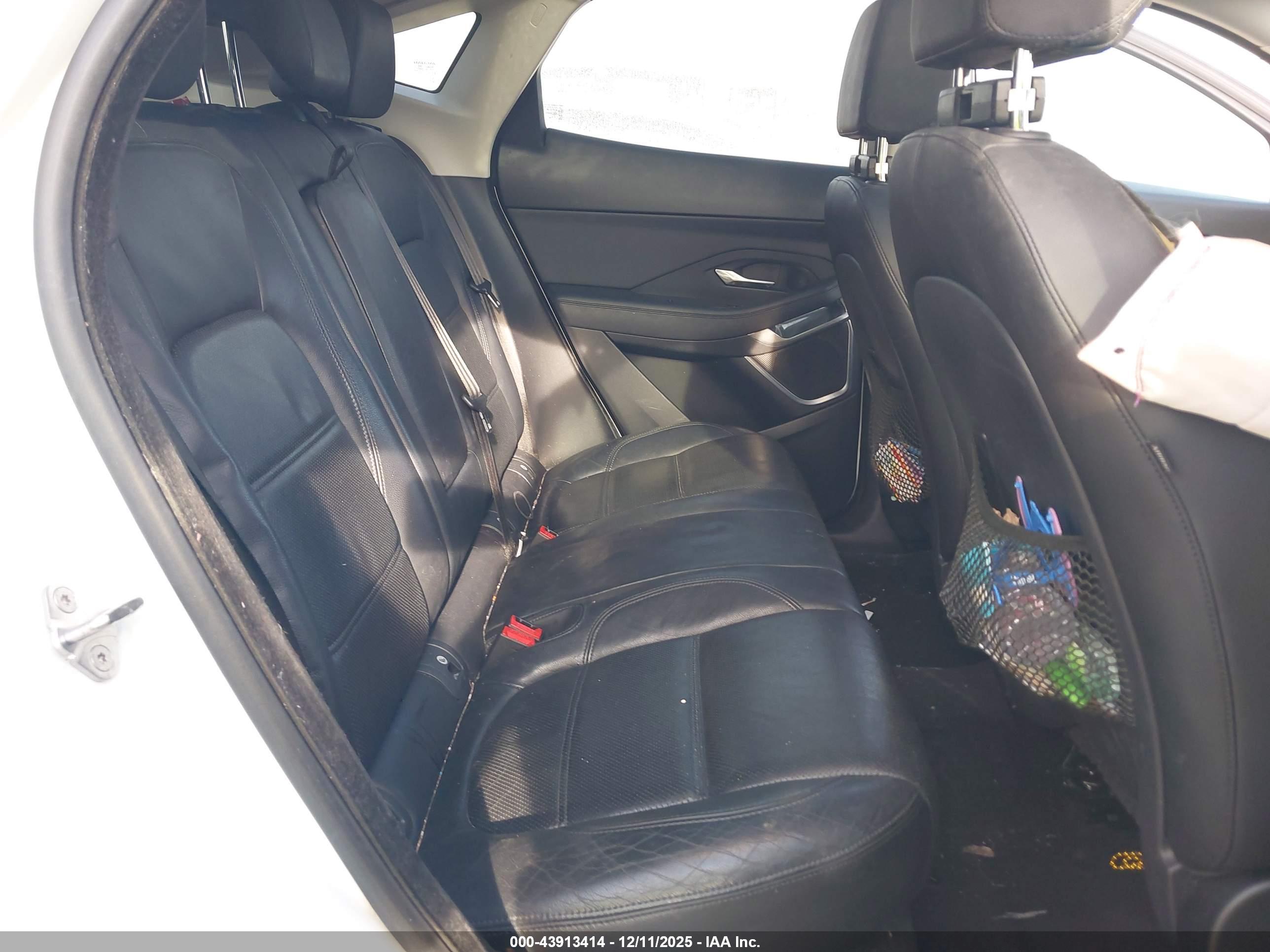 JAGUAR E-PACE image 8