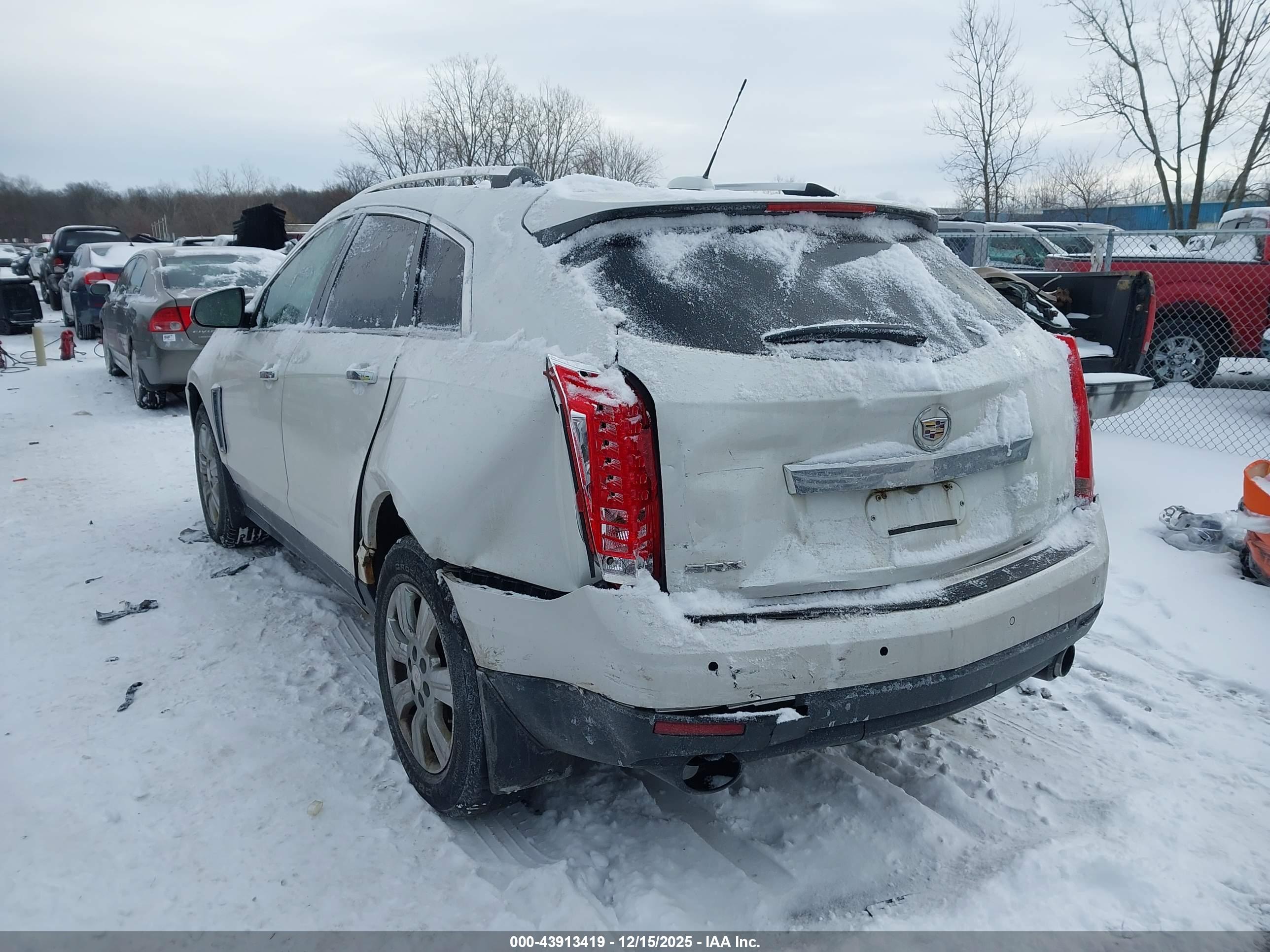 CADILLAC SRX image 3