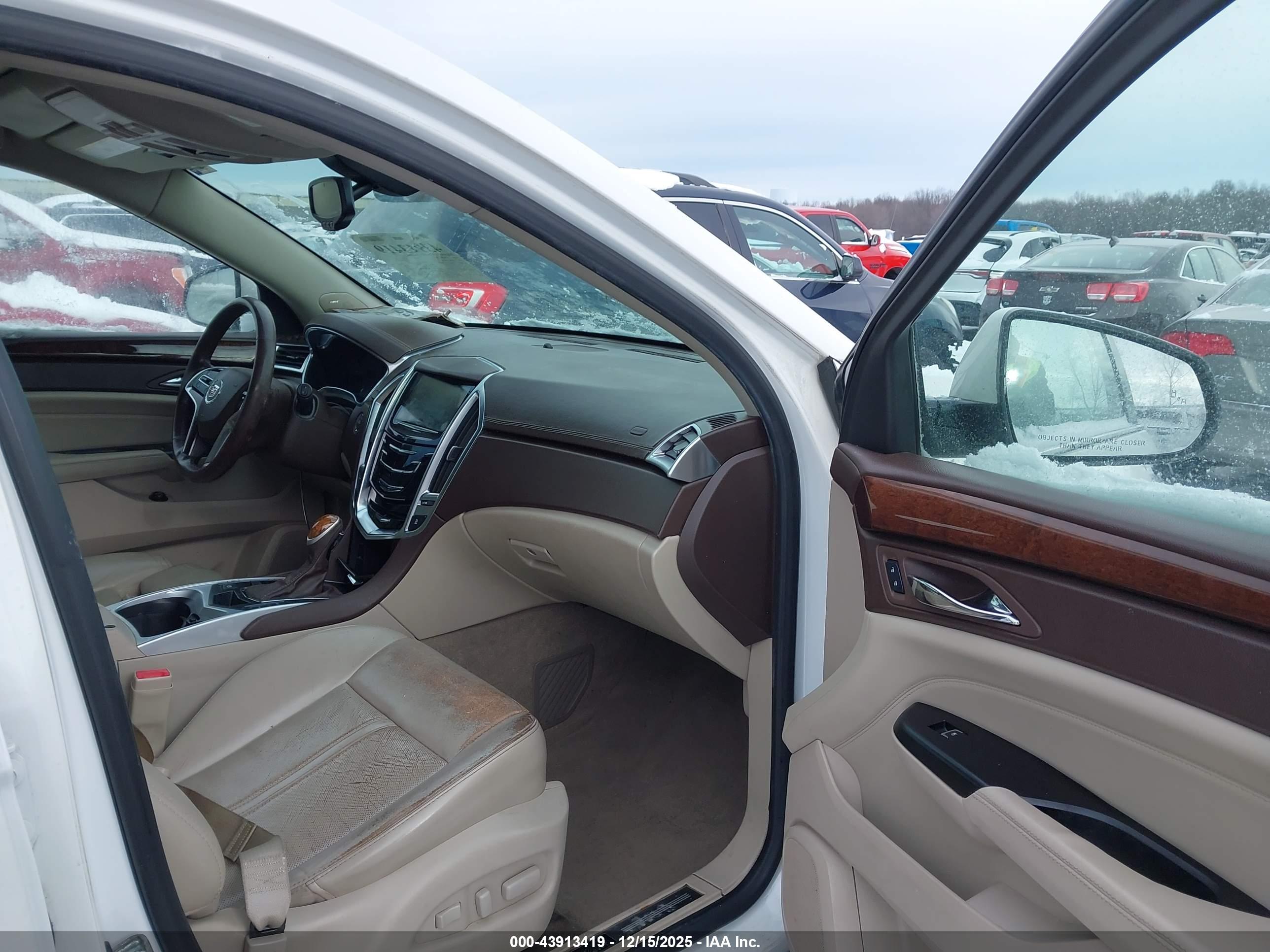 CADILLAC SRX image 5