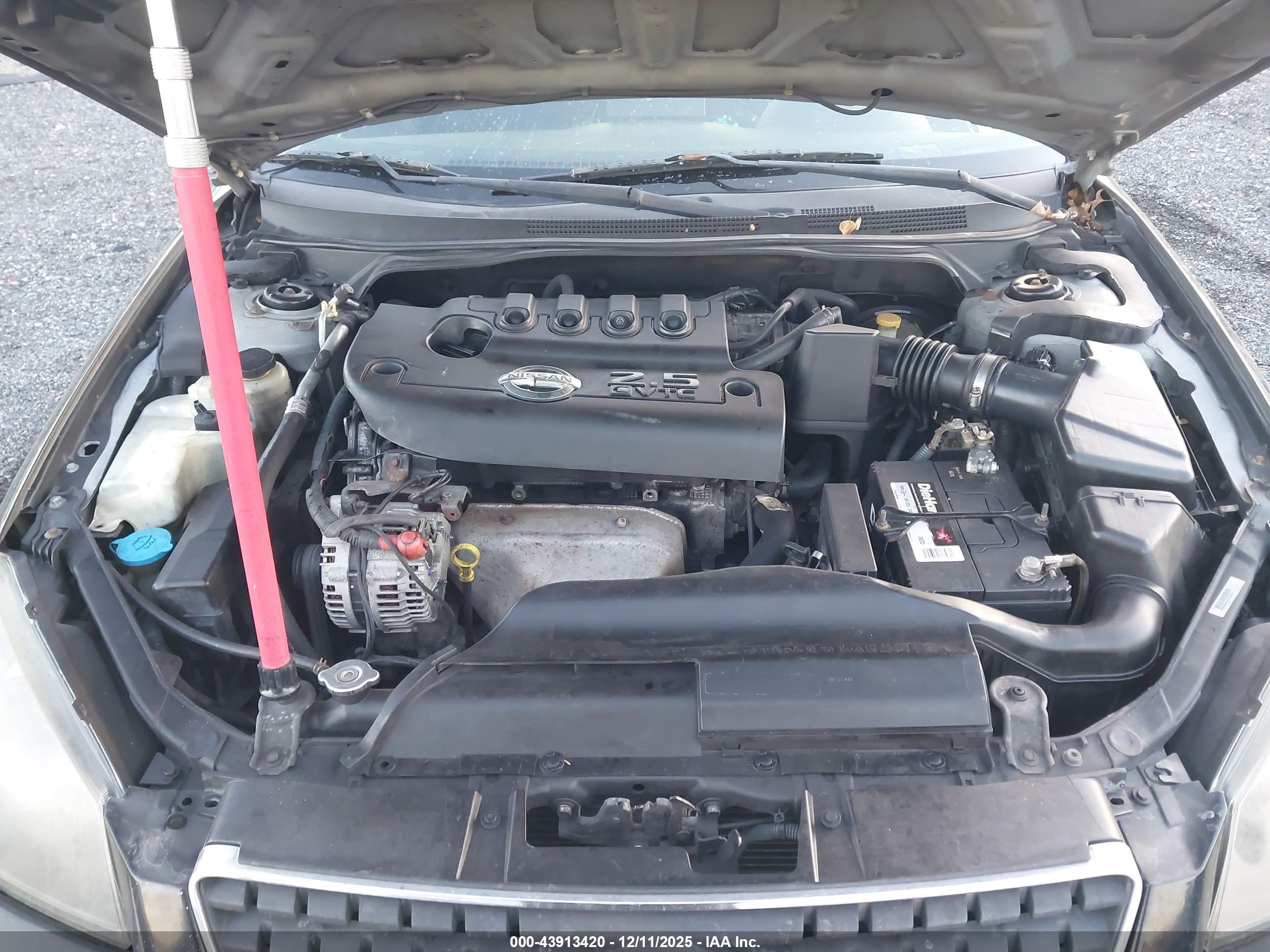 NISSAN ALTIMA image 10