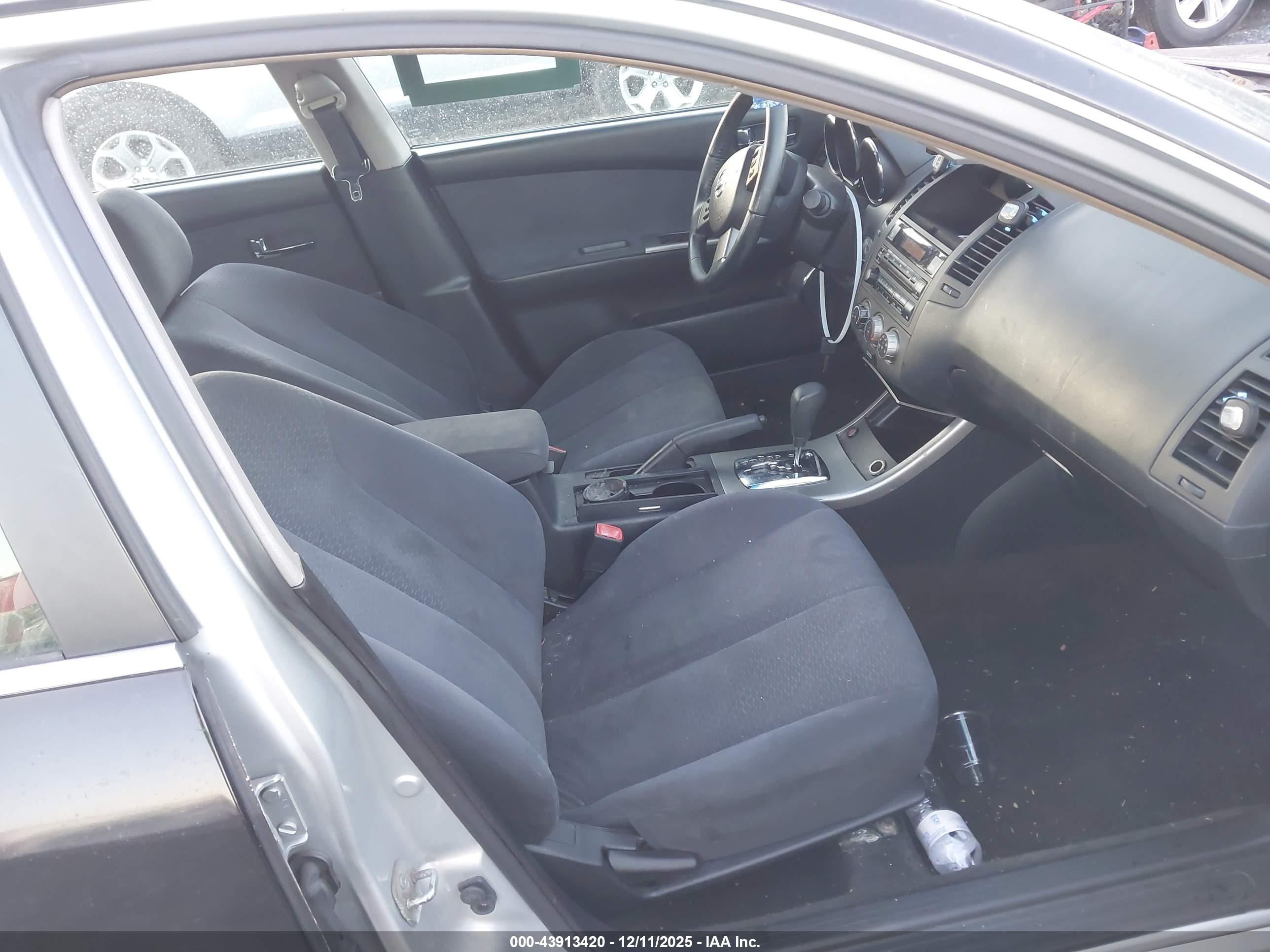 NISSAN ALTIMA image 5