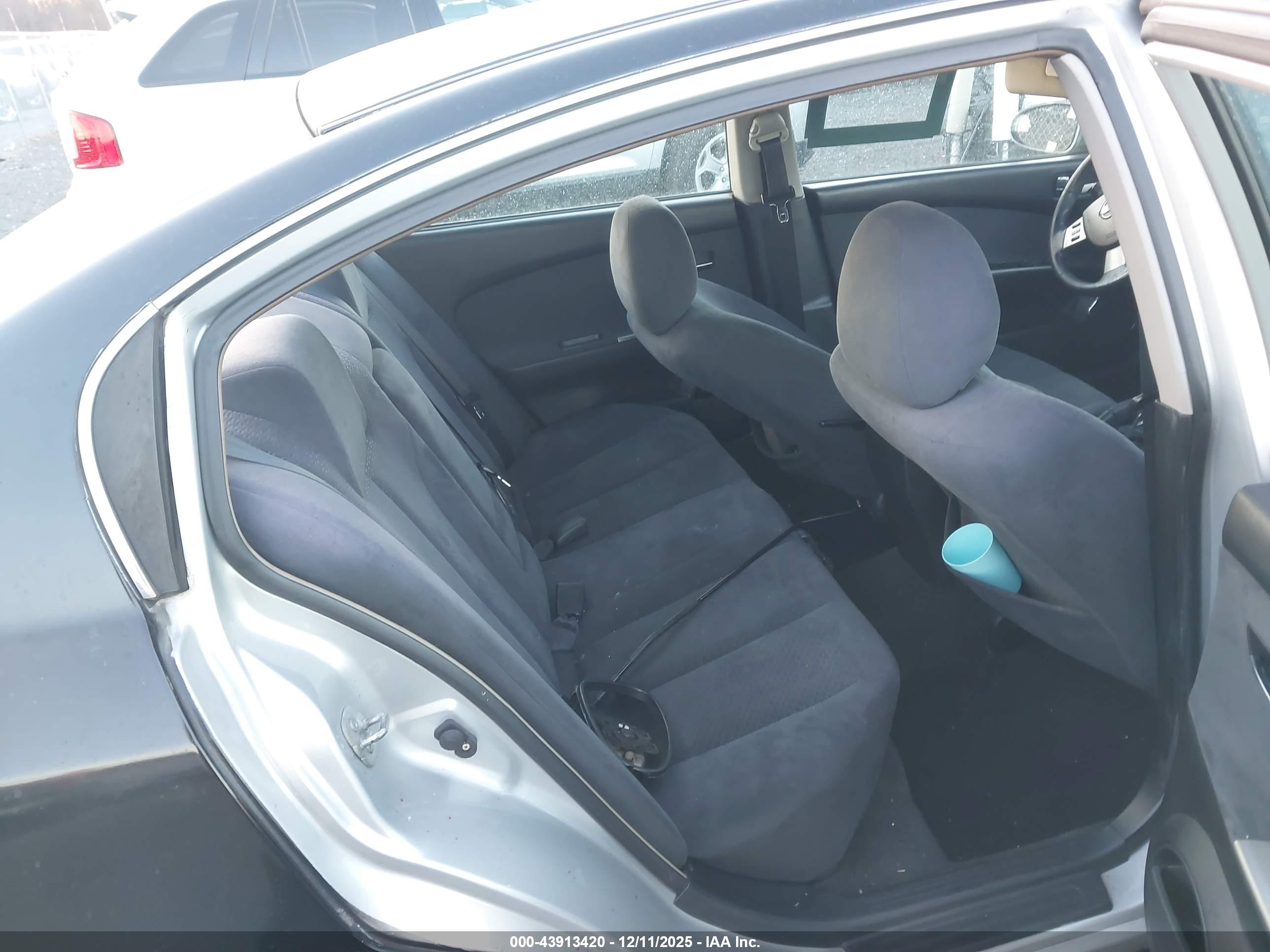 NISSAN ALTIMA image 8