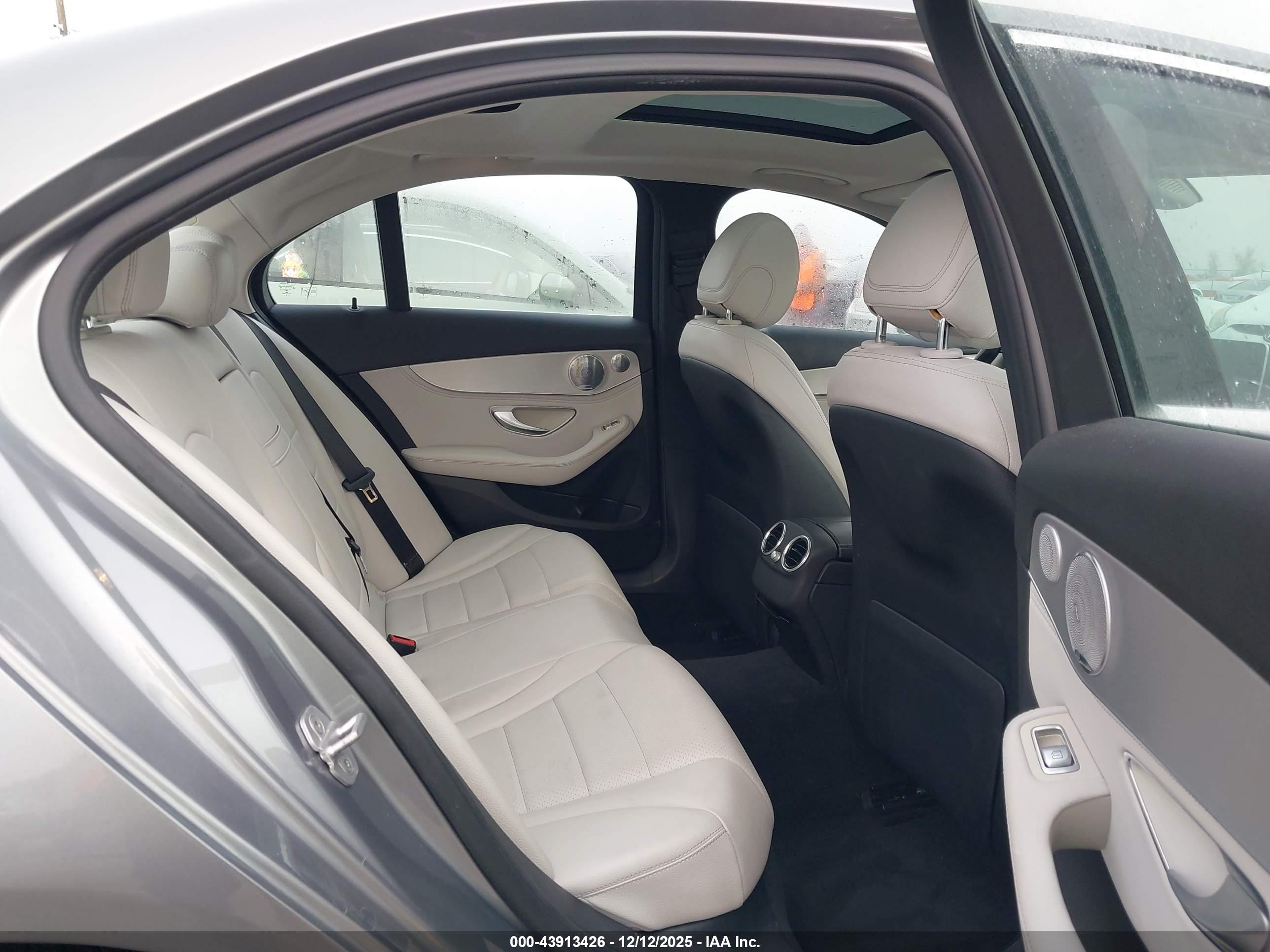 MERCEDES-BENZ C image 8