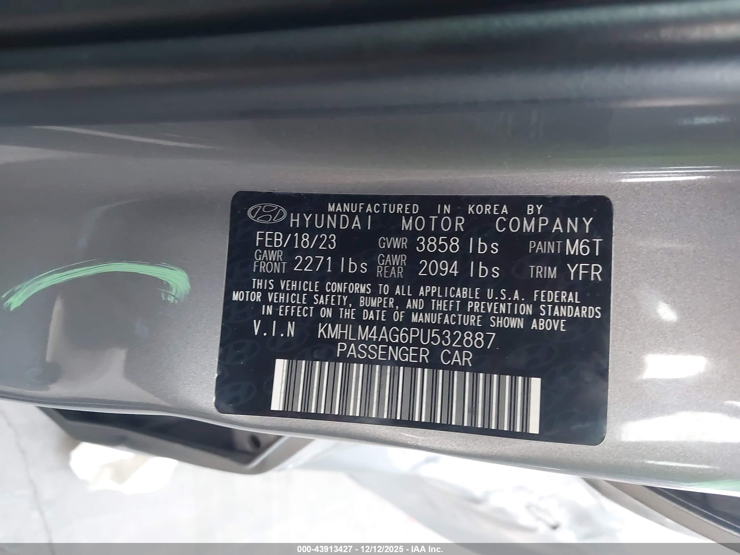 HYUNDAI ELANTRA image 9