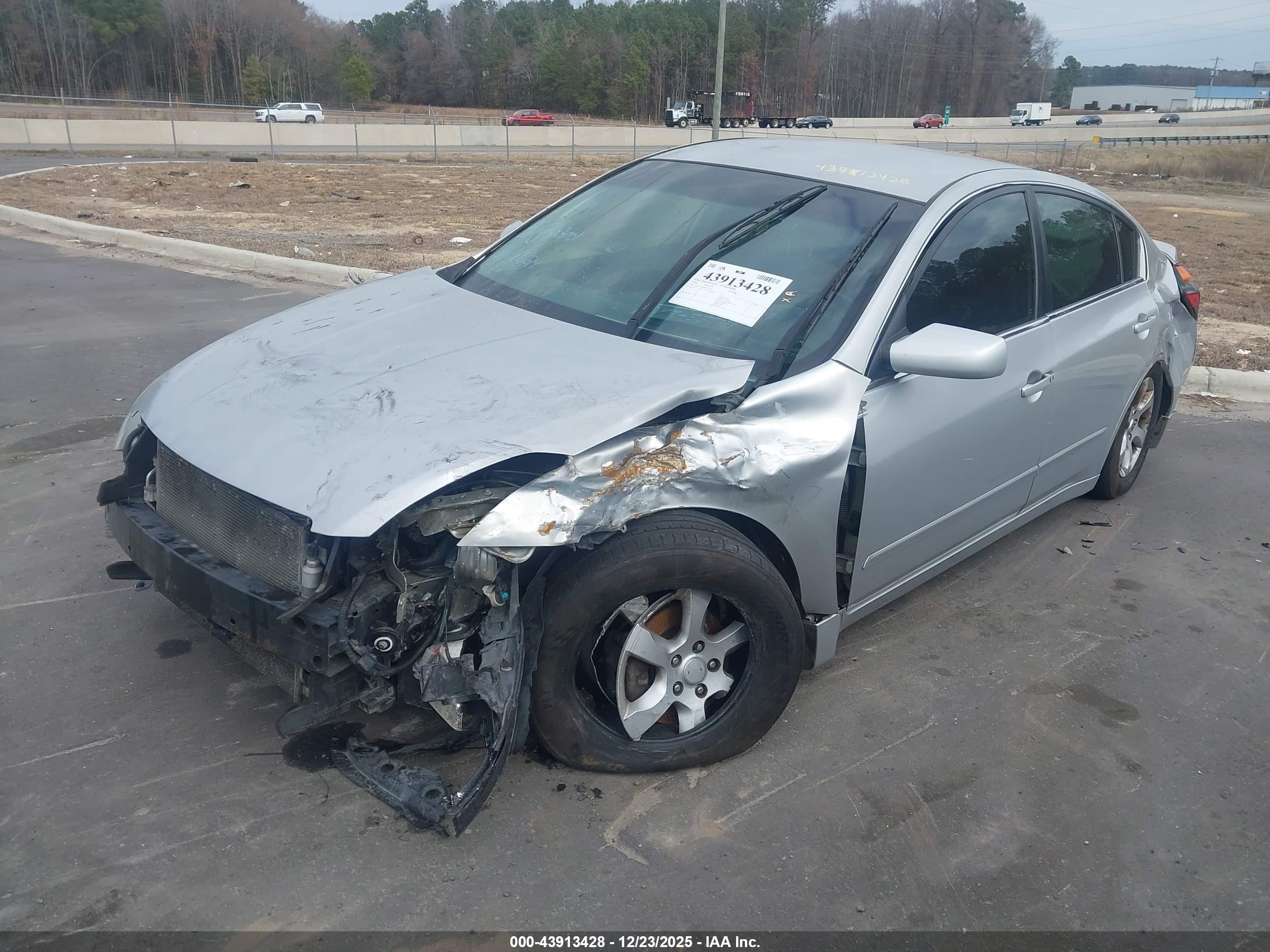 NISSAN ALTIMA image 2