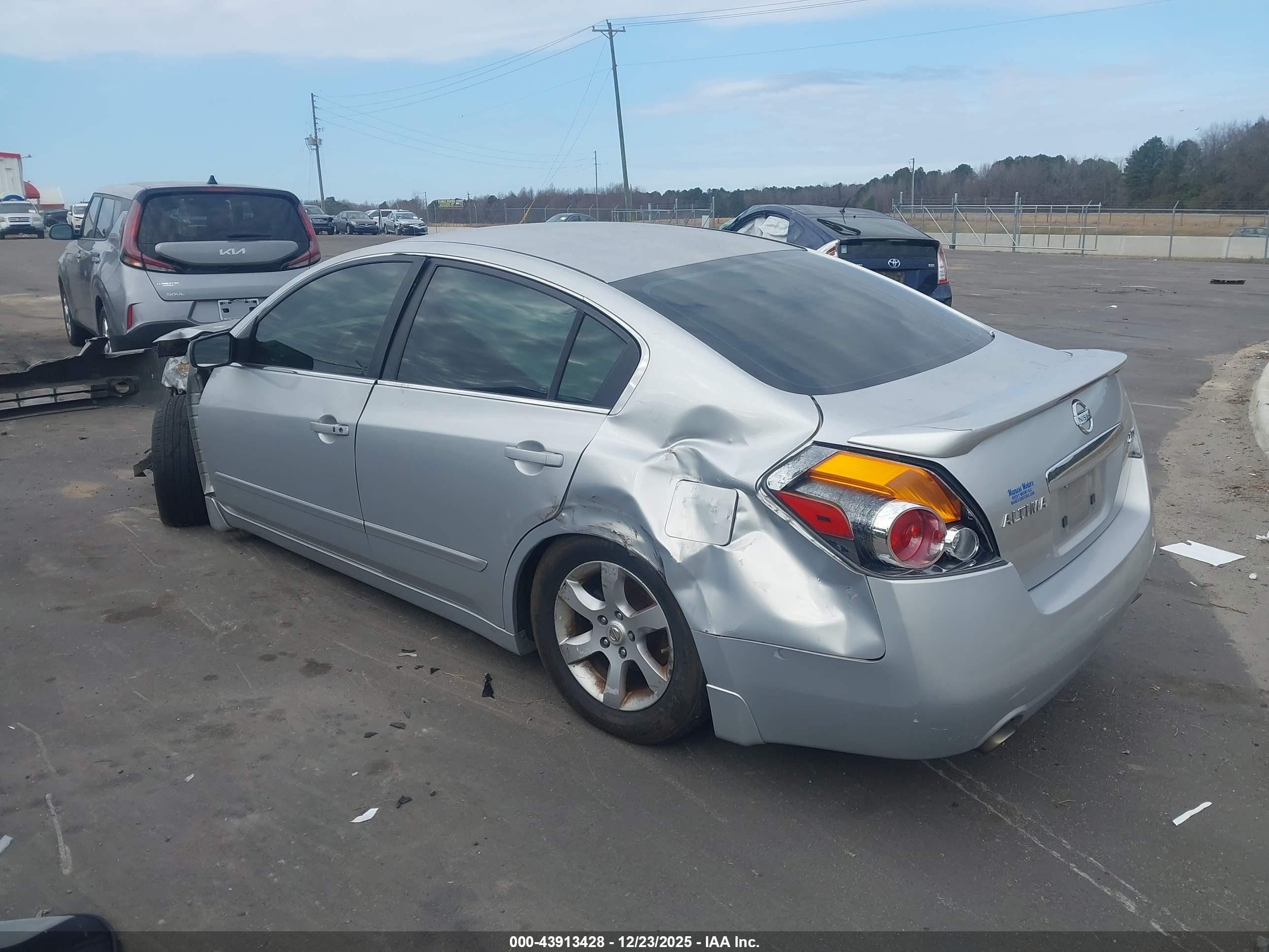 NISSAN ALTIMA image 3