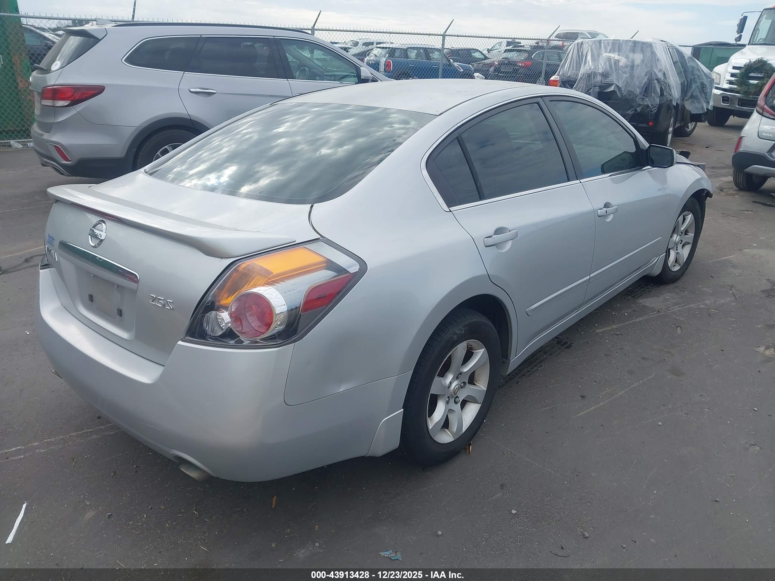 NISSAN ALTIMA image 4