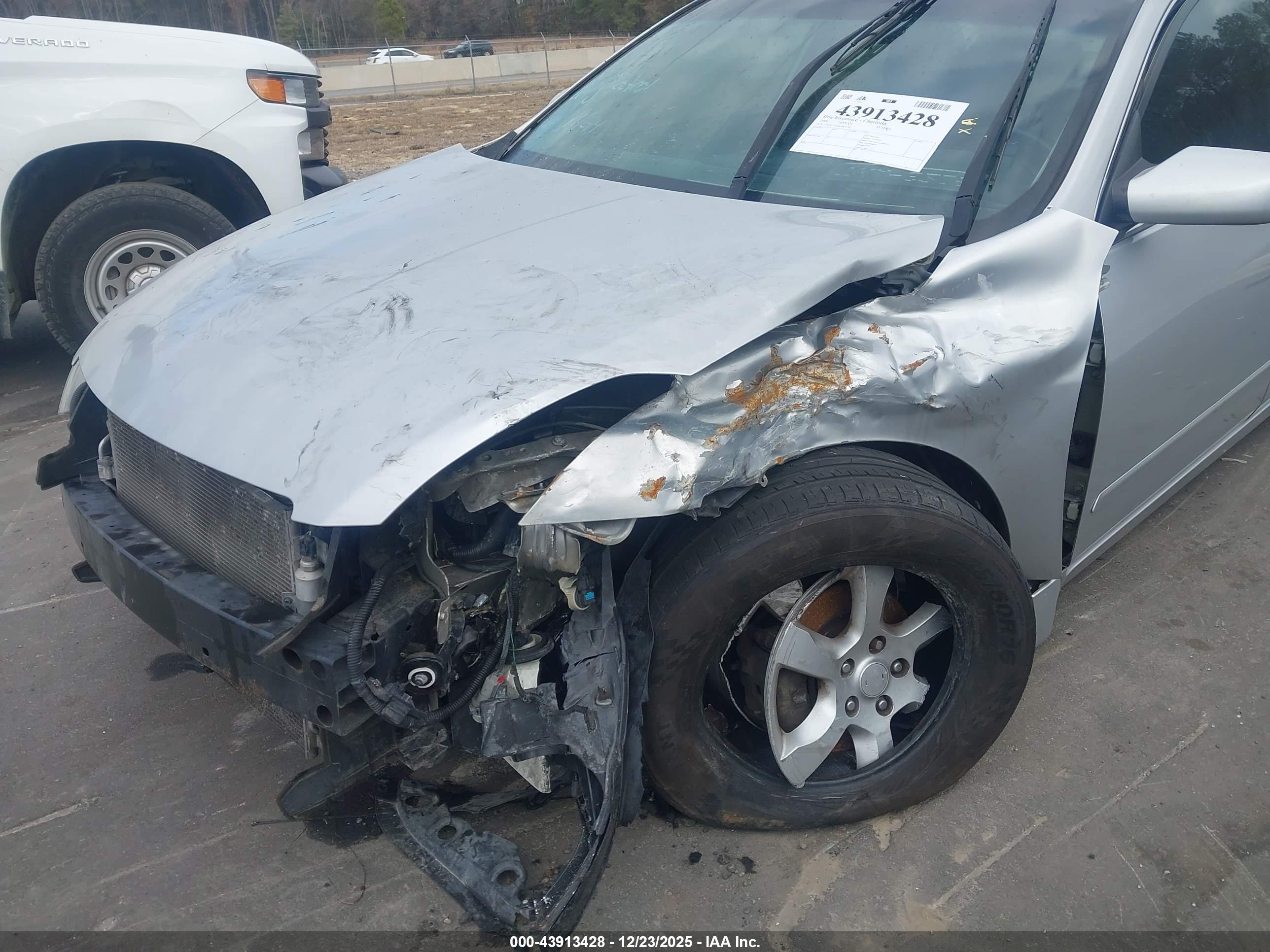 NISSAN ALTIMA image 6