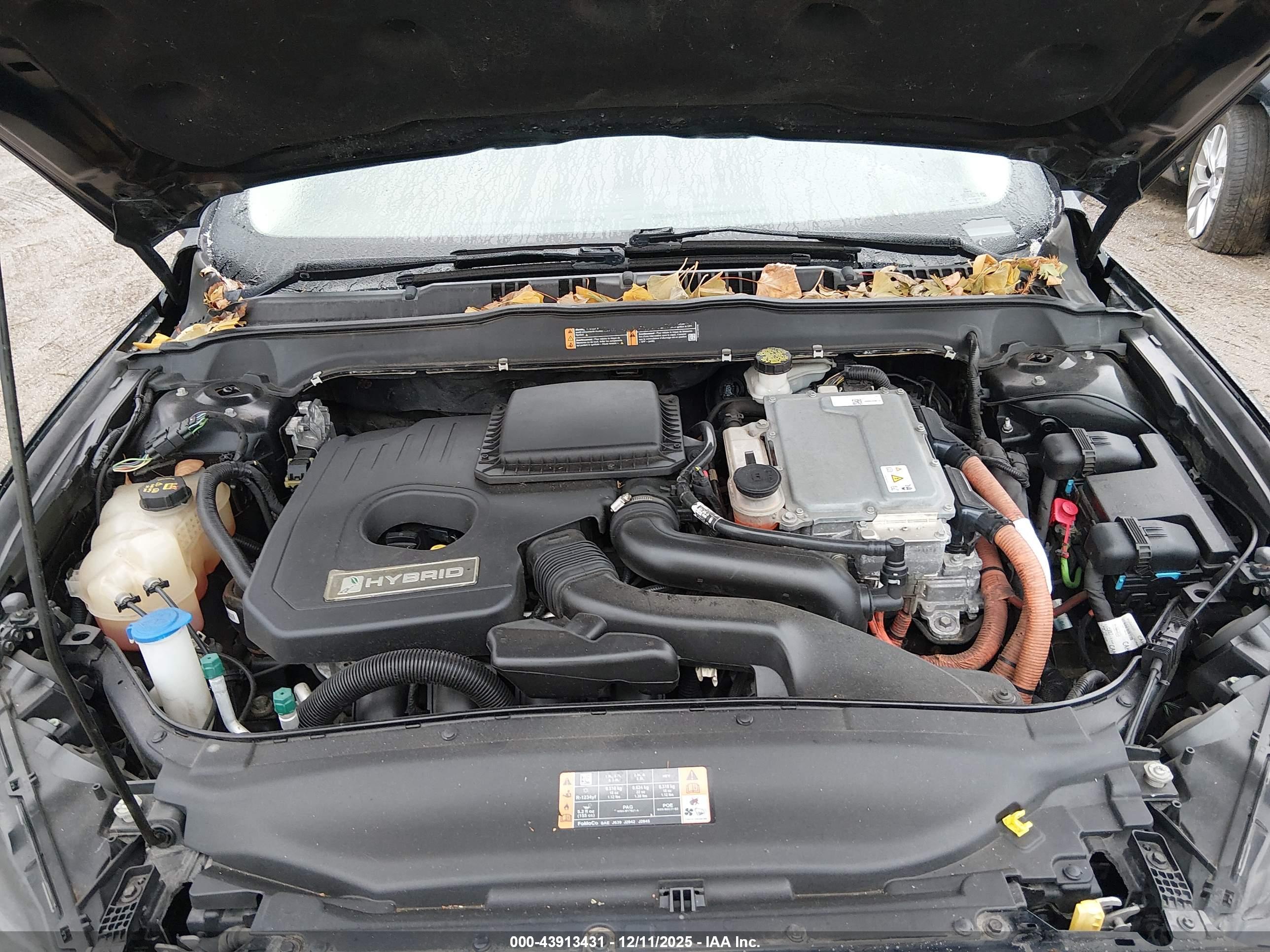 FORD FUSION image 10