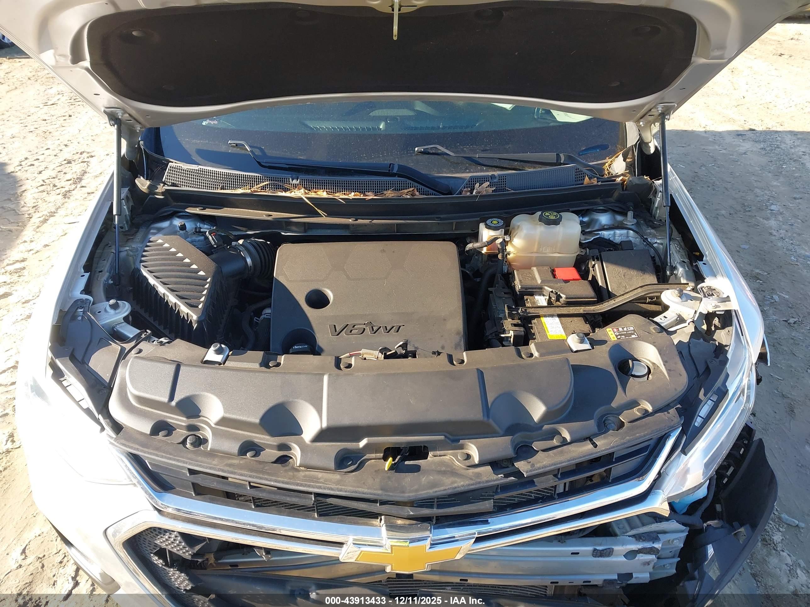 CHEVROLET TRAVERSE image 10
