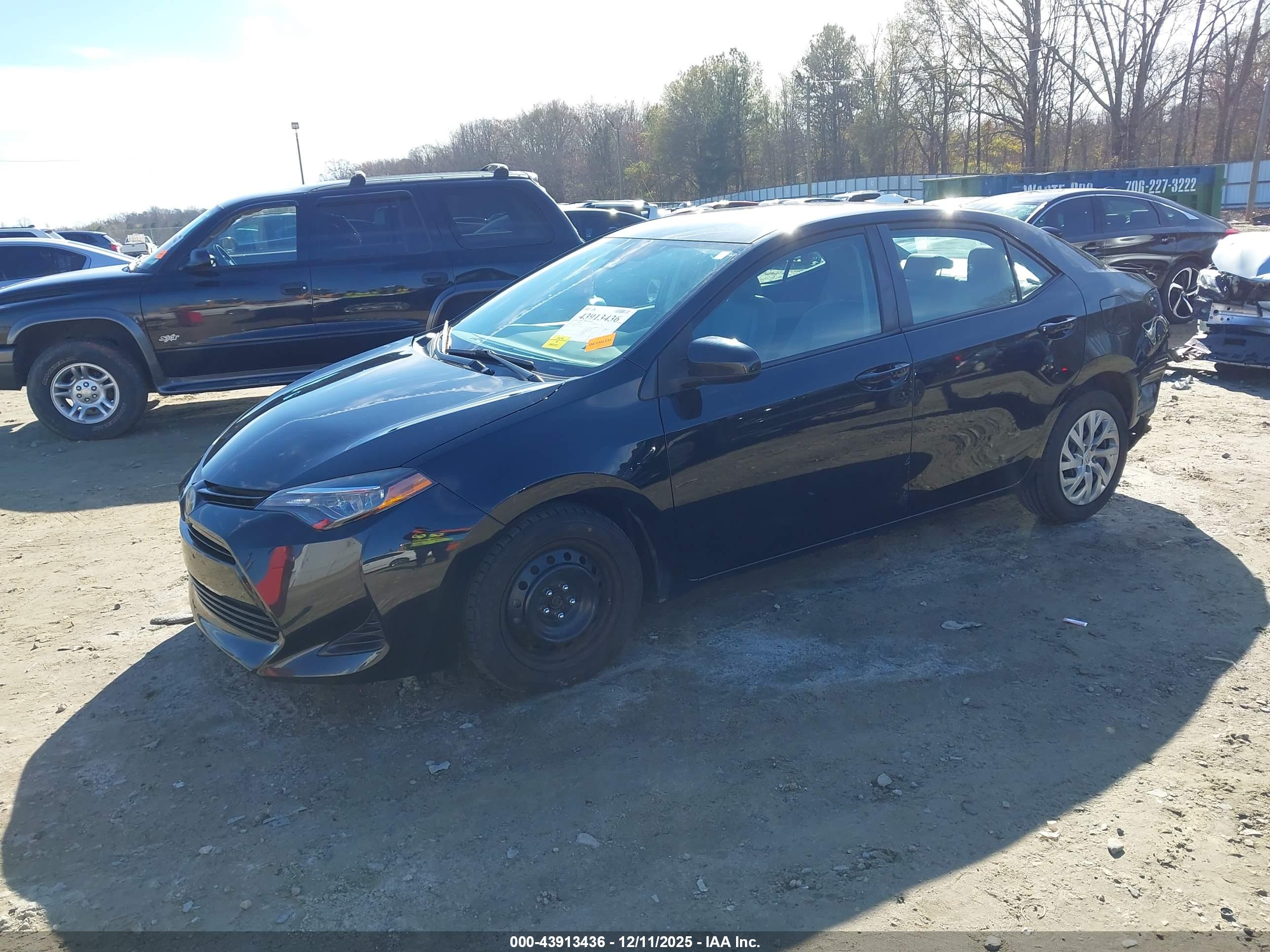 TOYOTA COROLLA image 2