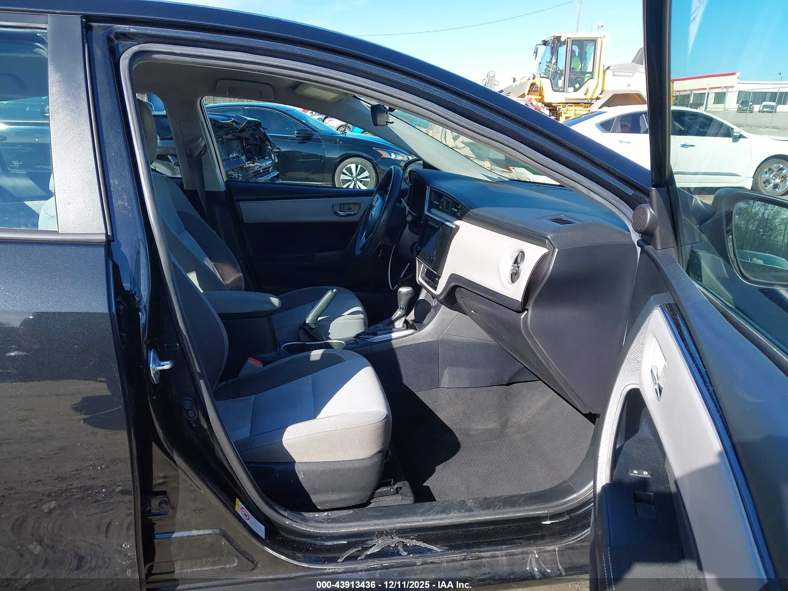 TOYOTA COROLLA image 5