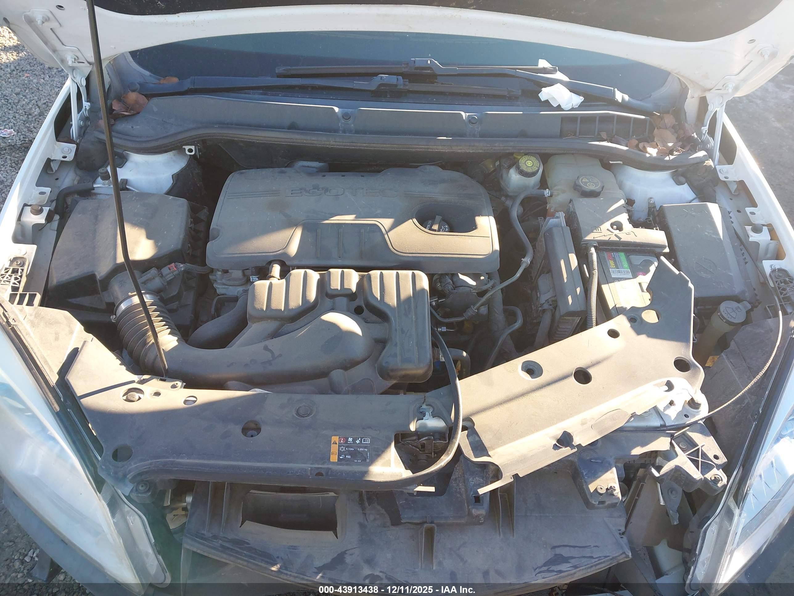 BUICK VERANO image 10