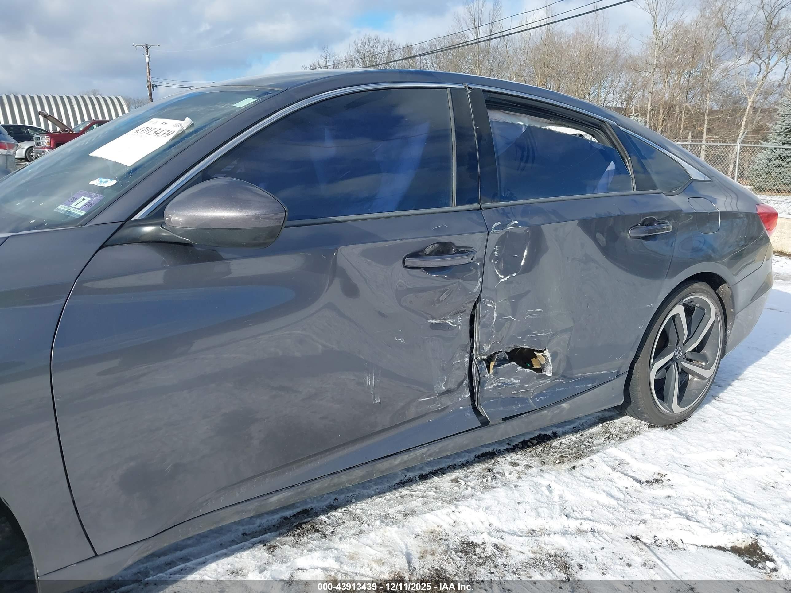 HONDA ACCORD image 6
