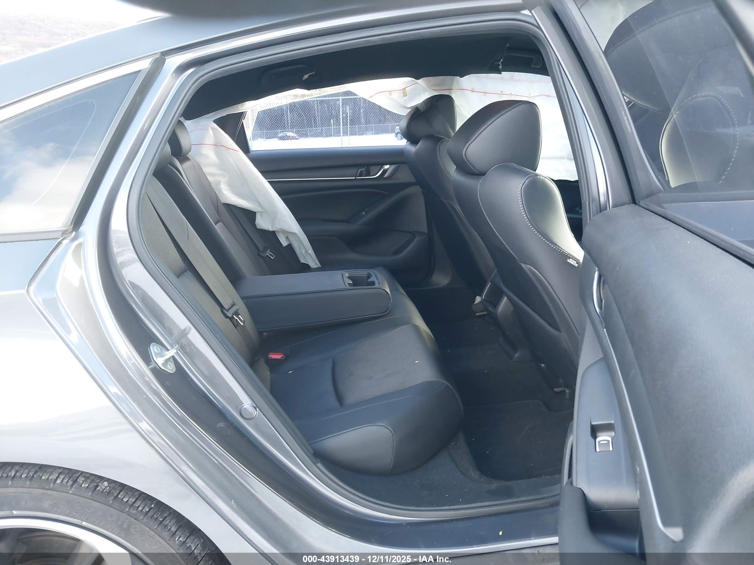 HONDA ACCORD image 8