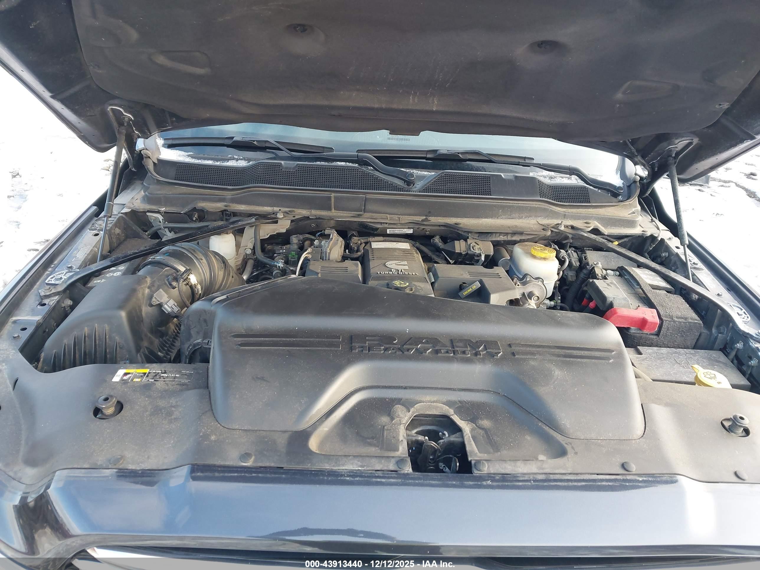 RAM 2500 image 10