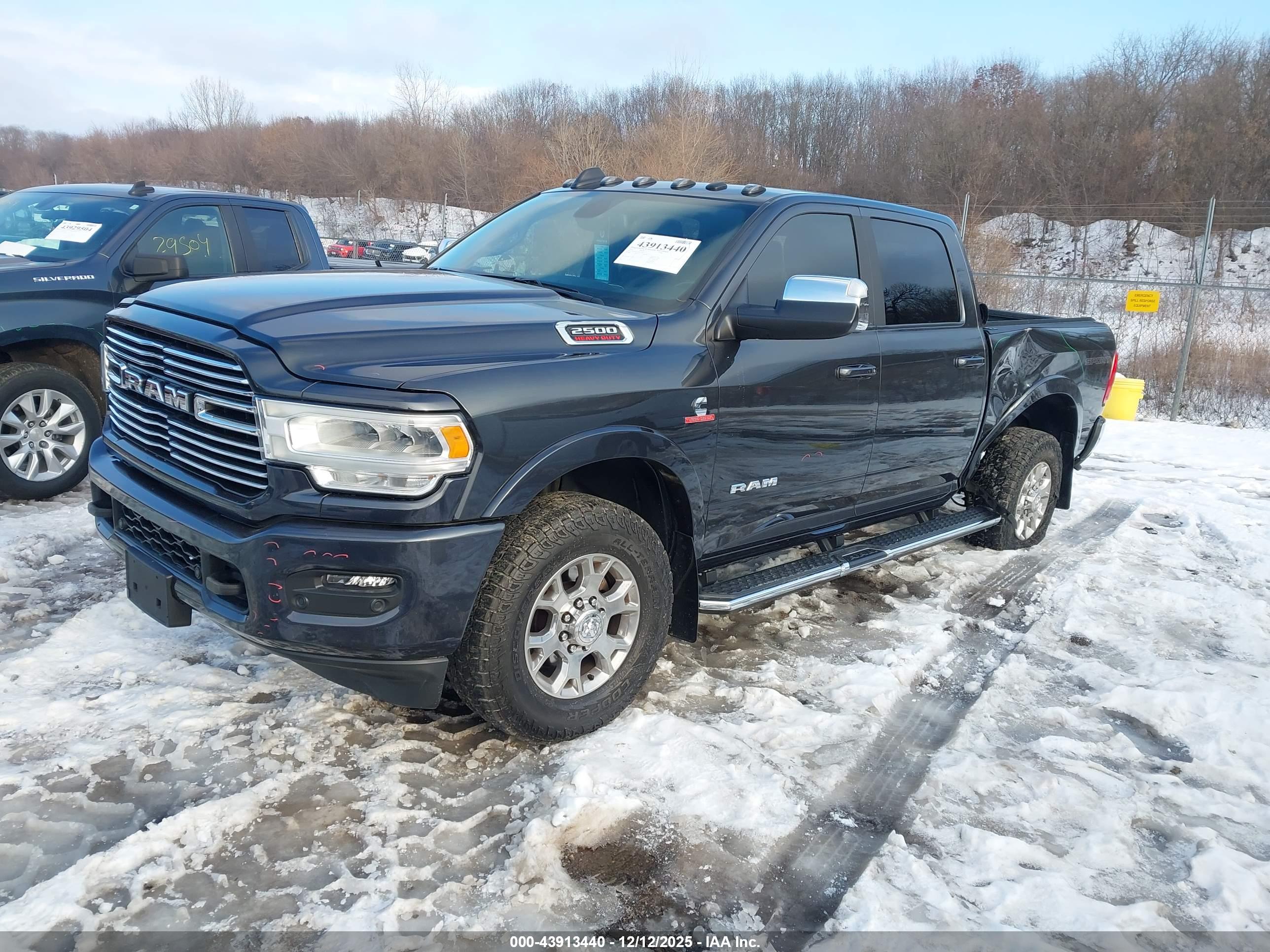 RAM 2500 image 2