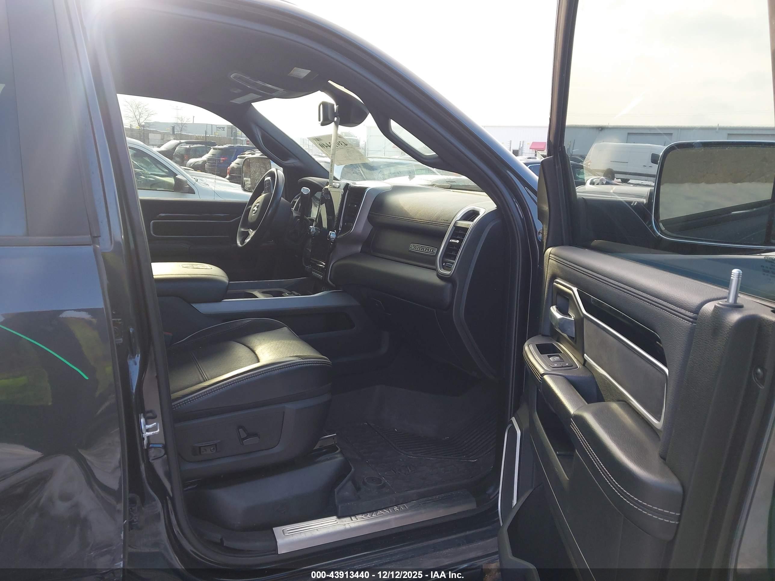 RAM 2500 image 5