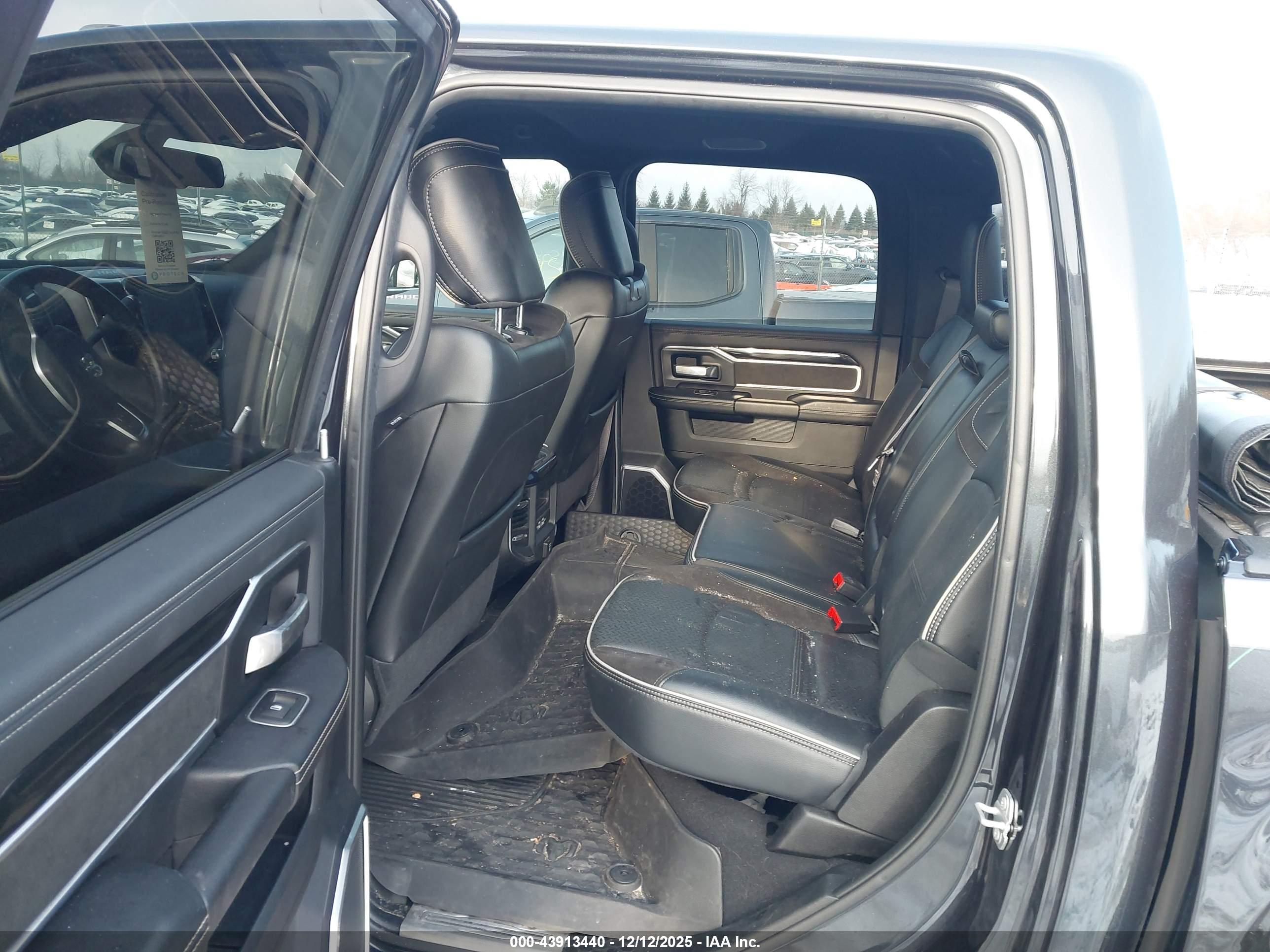 RAM 2500 image 8