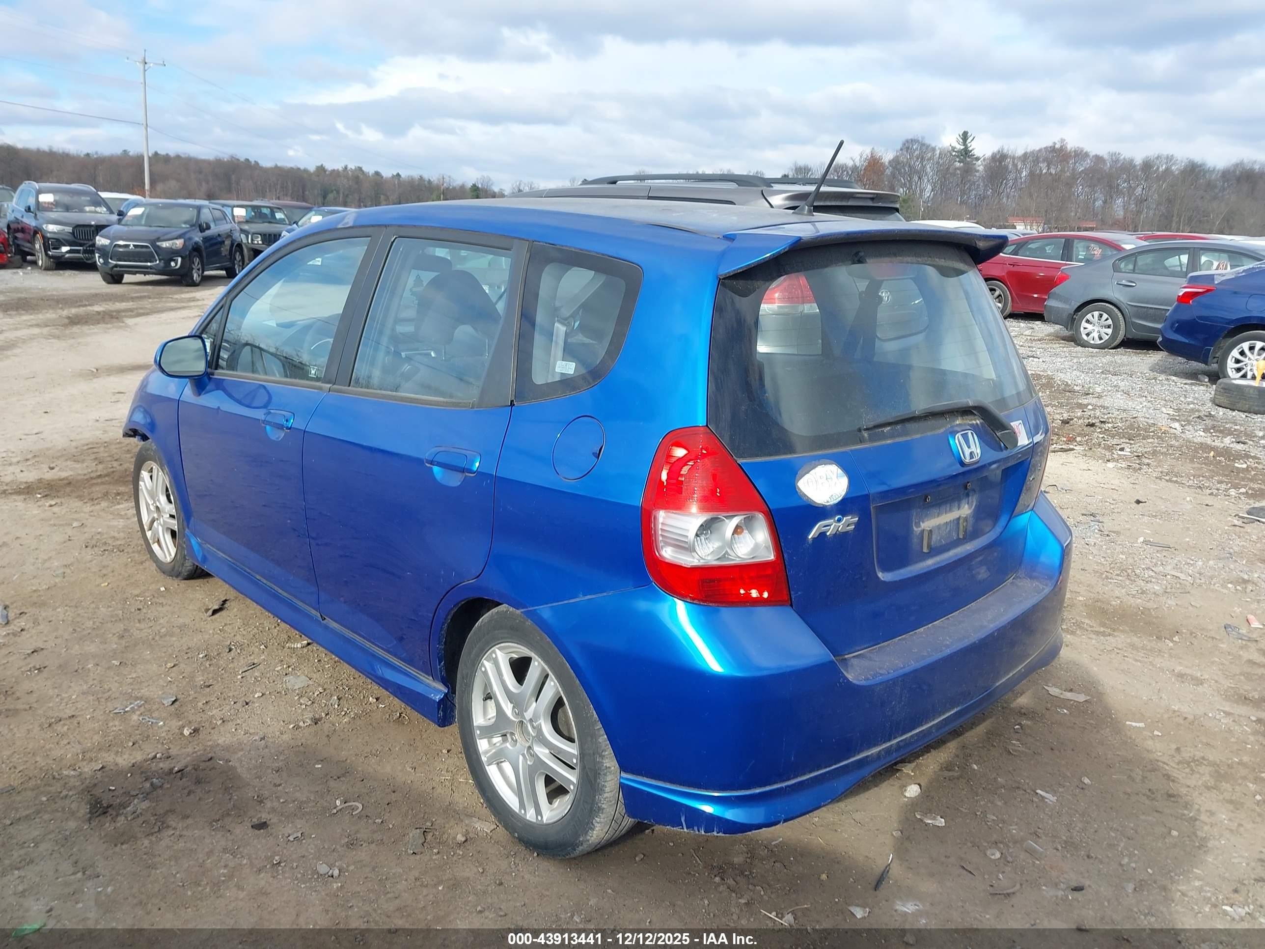 HONDA FIT image 3