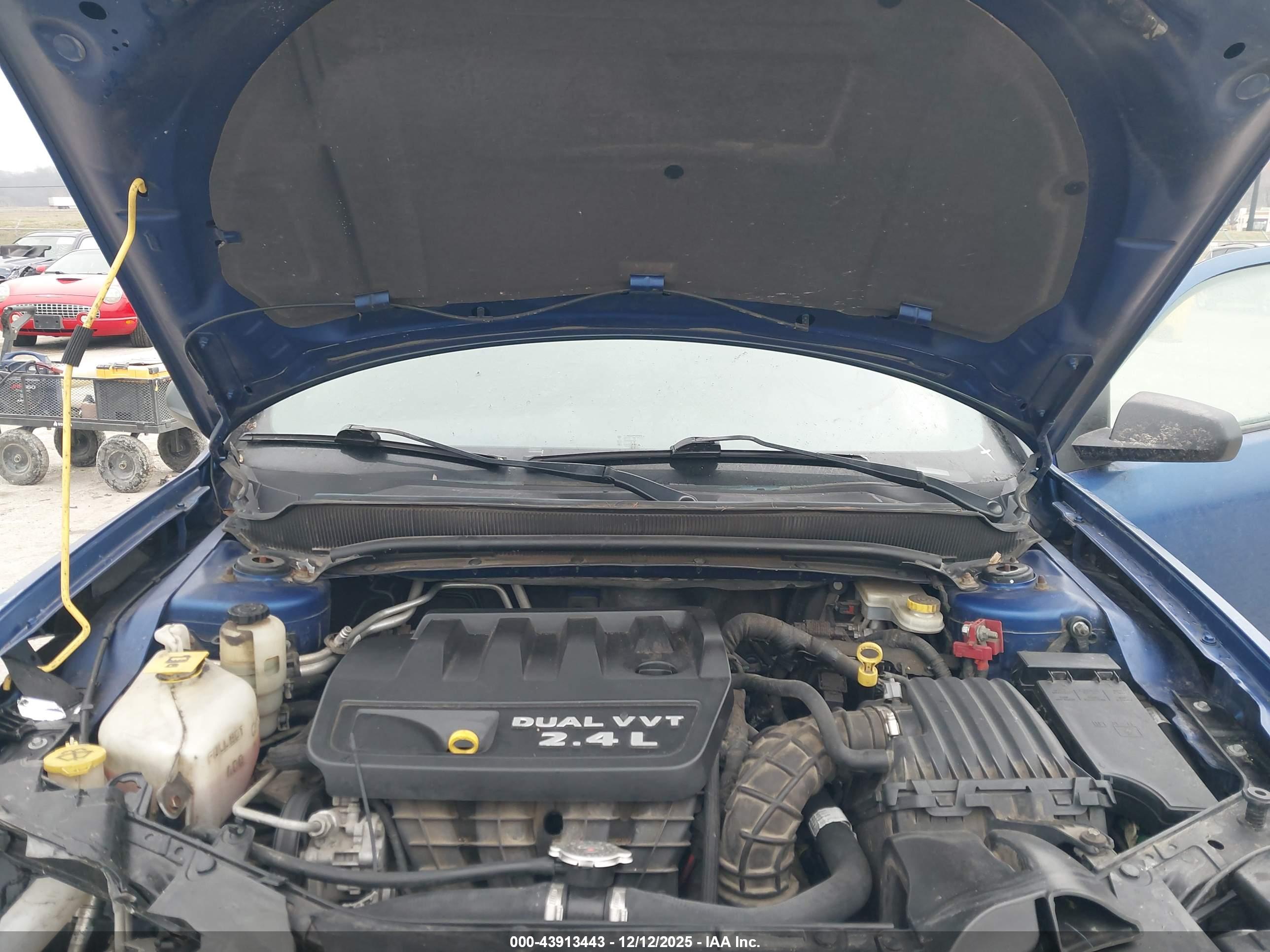 DODGE AVENGER image 10