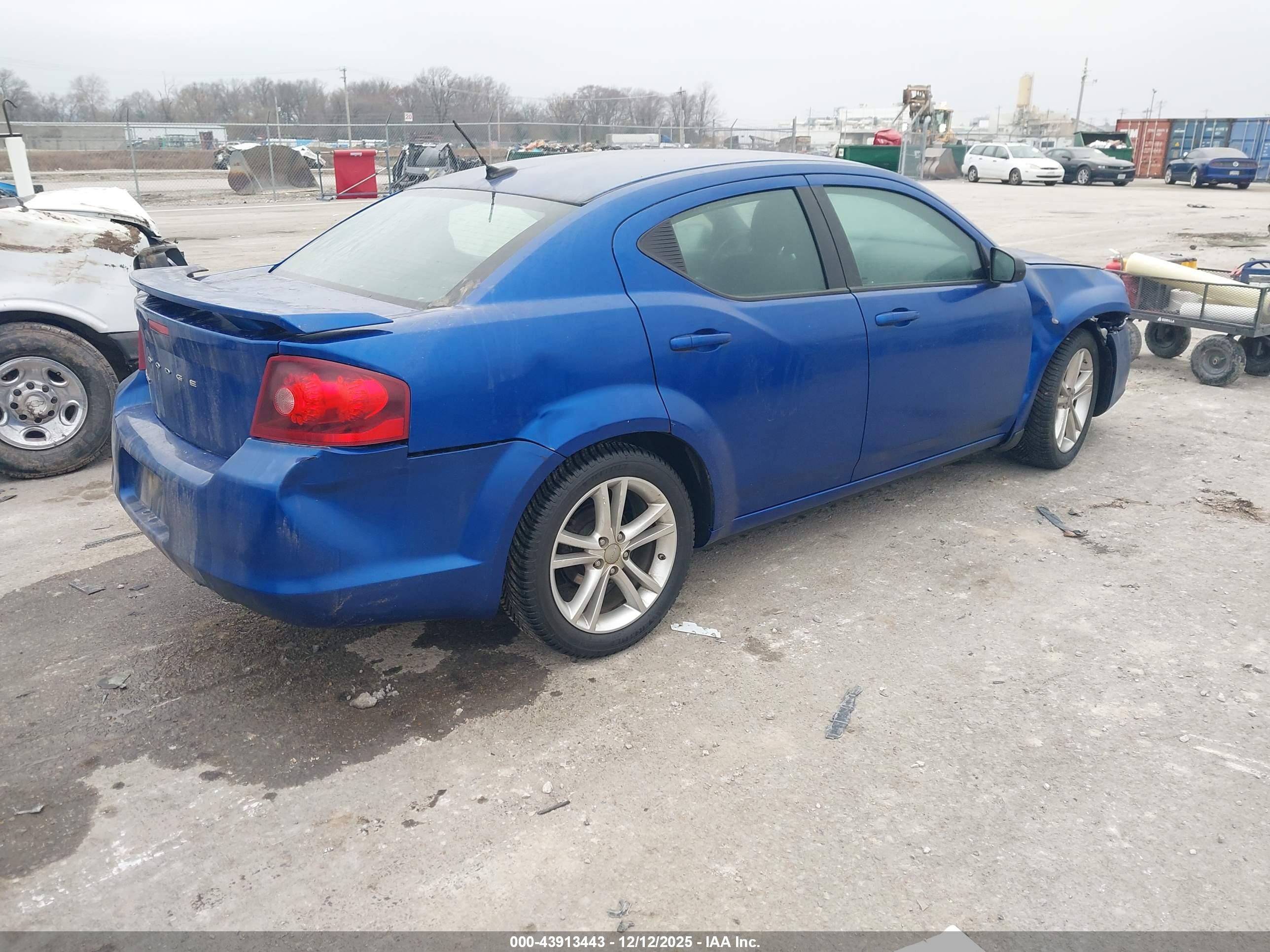 DODGE AVENGER image 4
