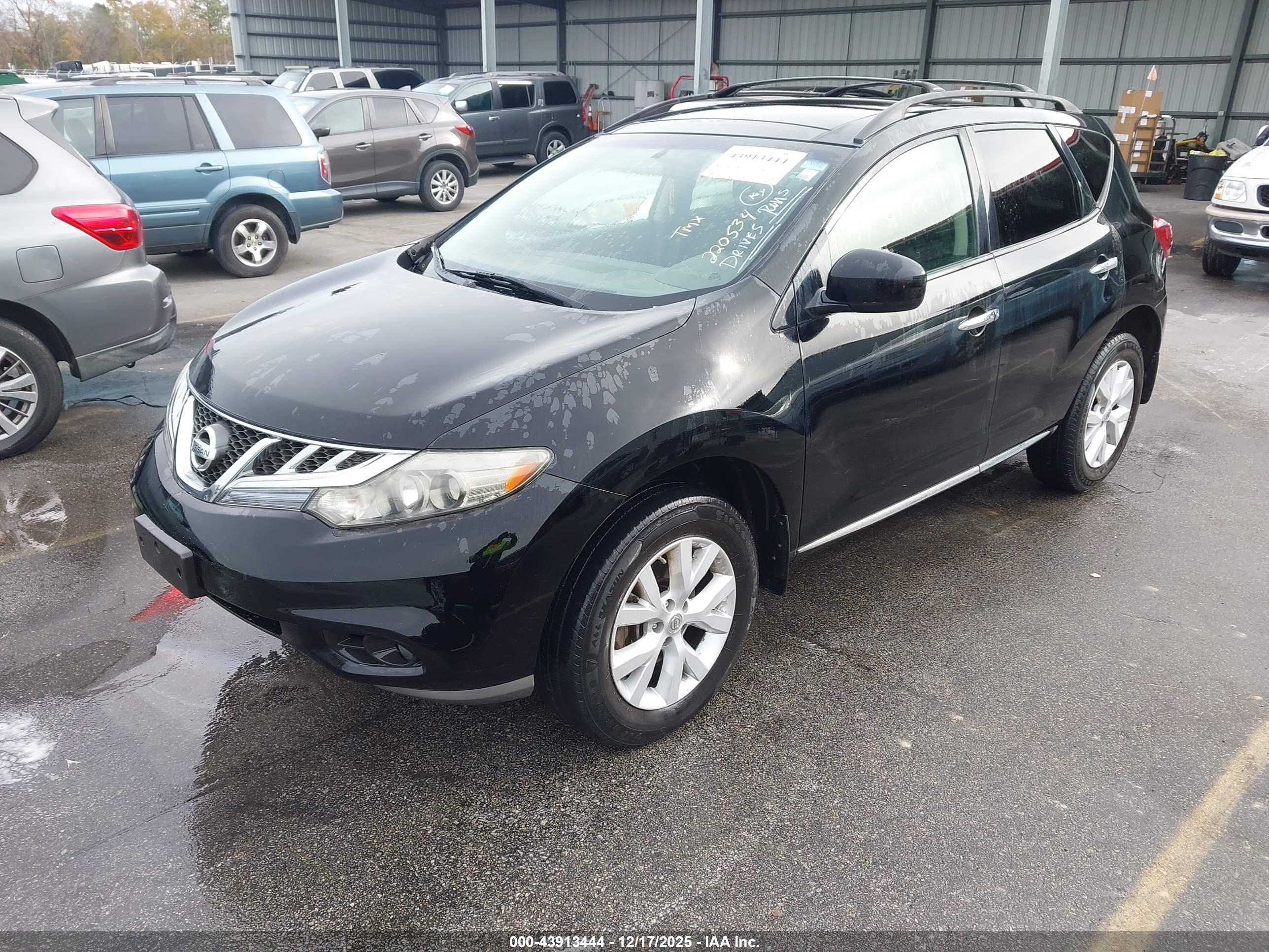NISSAN MURANO image 2